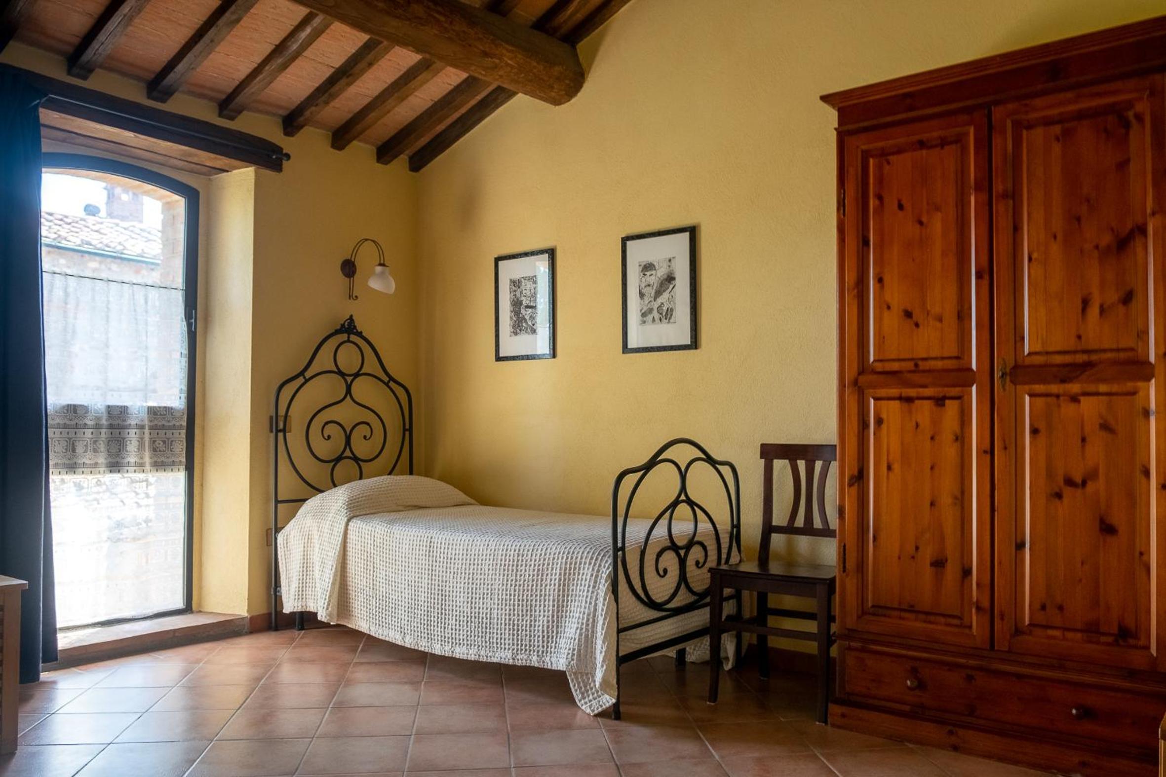 Triple Room - Photo 2