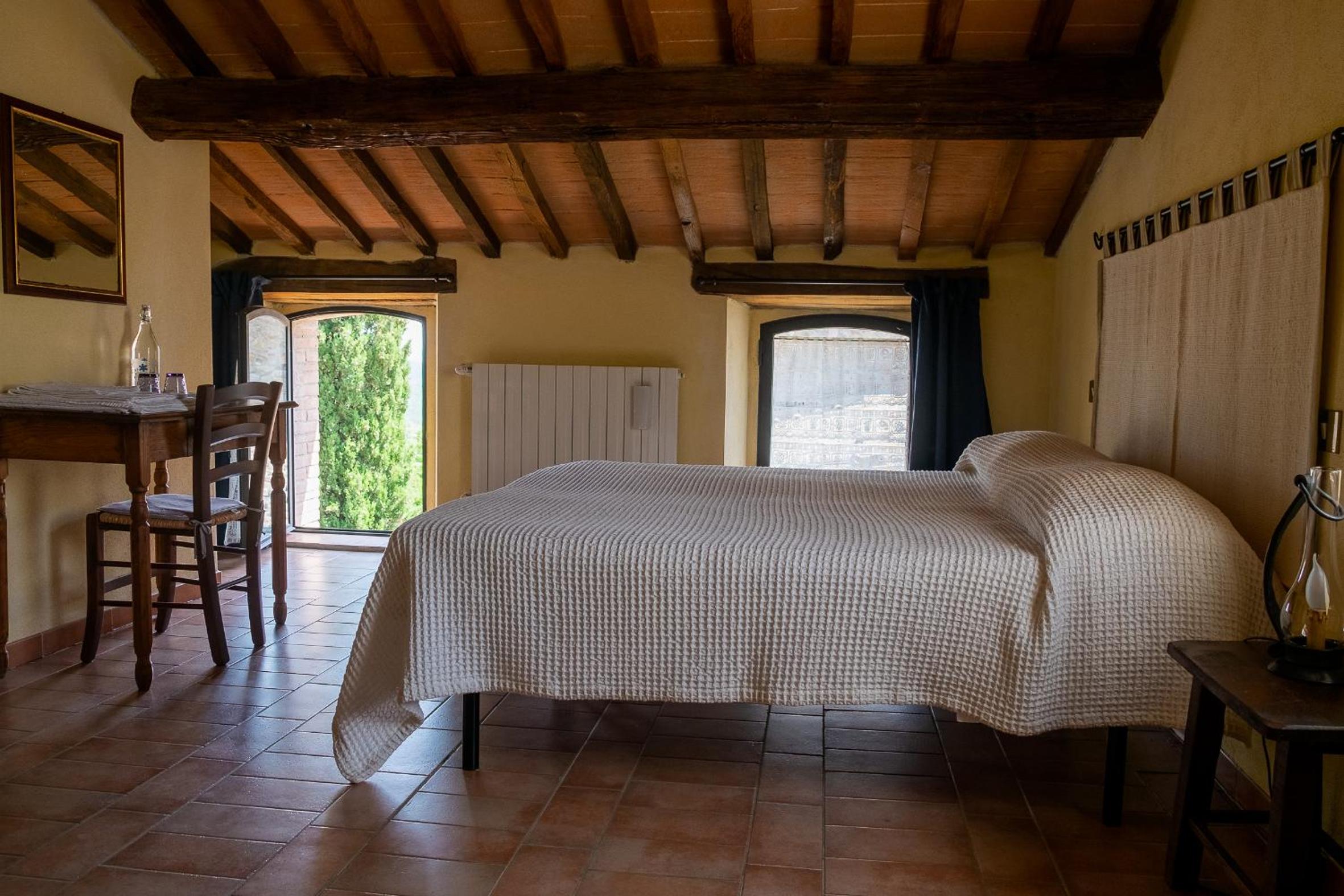 Double Room - Photo 5