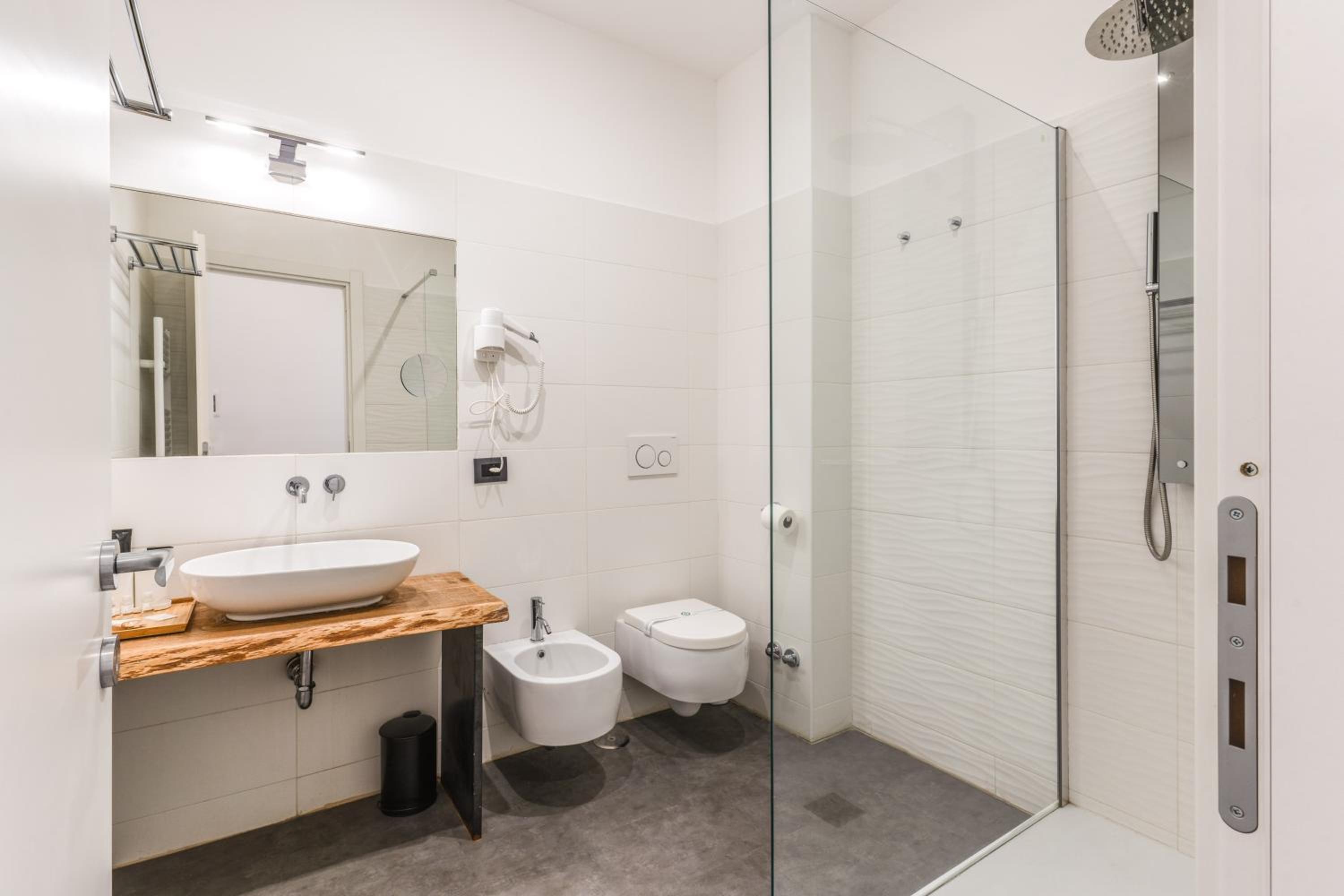 Deluxe Family Suite photo 3