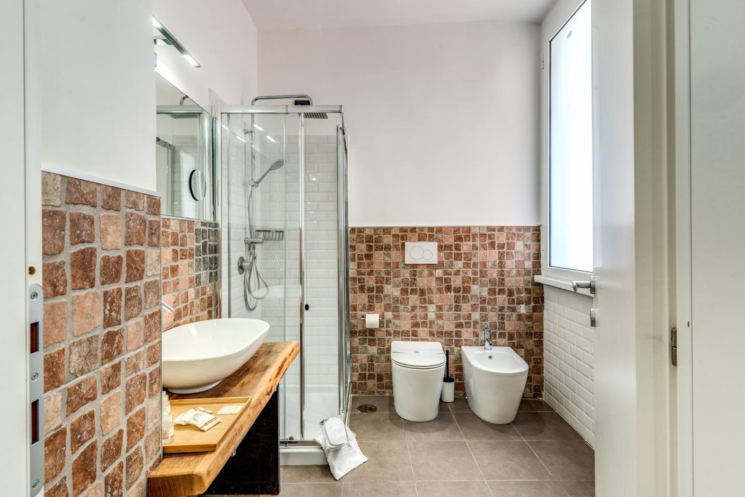 Deluxe Family Suite photo 3