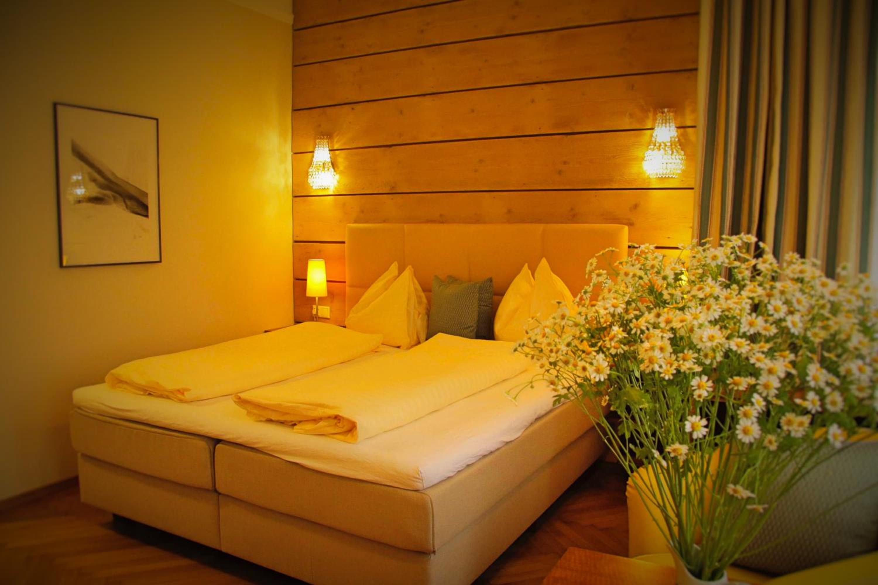 Deluxe Double Room - Photo 14