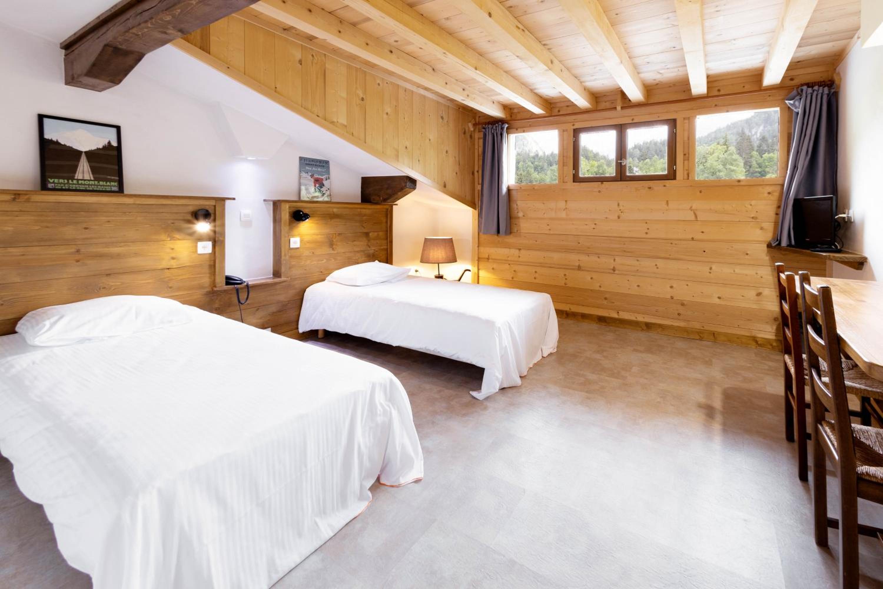 Economic Twin Room - Photo 1