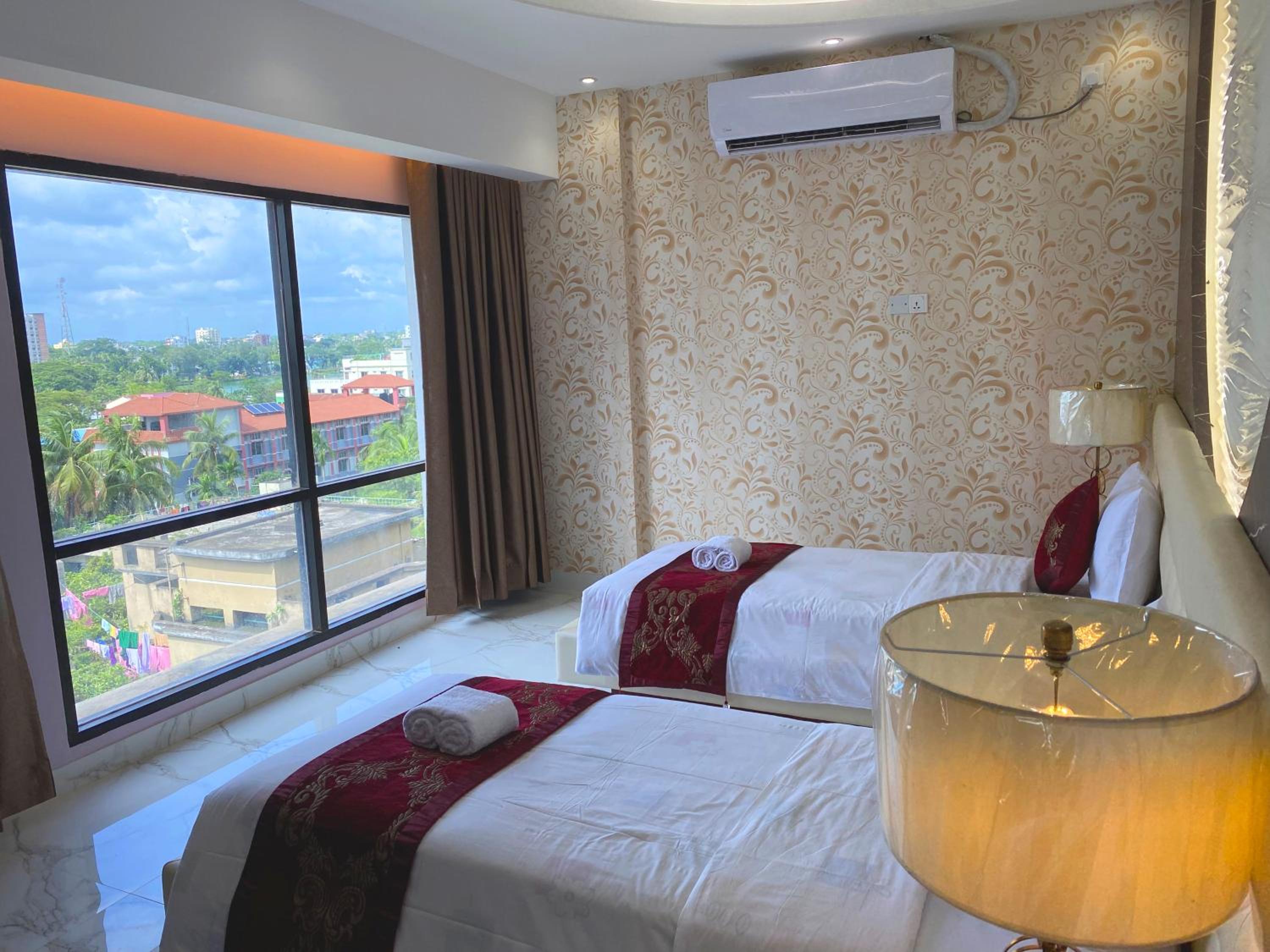 Deluxe Twin Room photo 3