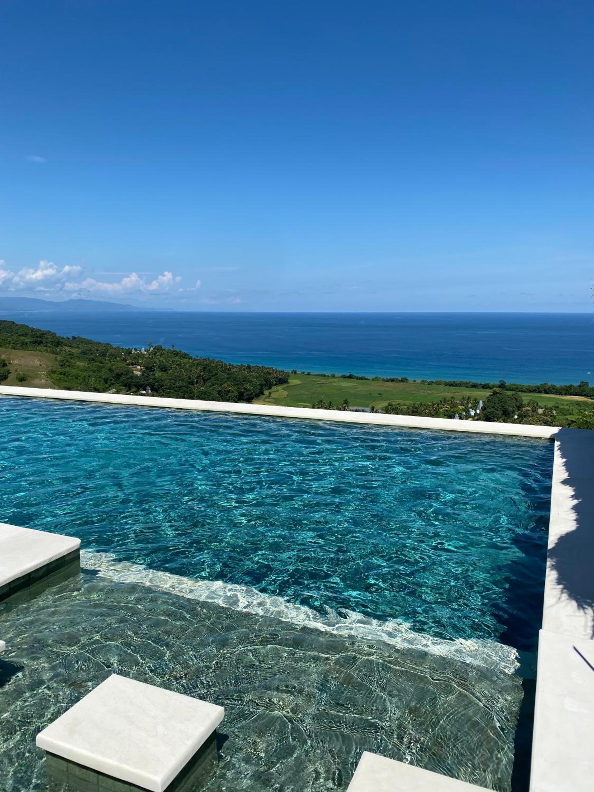 Queen Room with Pool View photo 2
