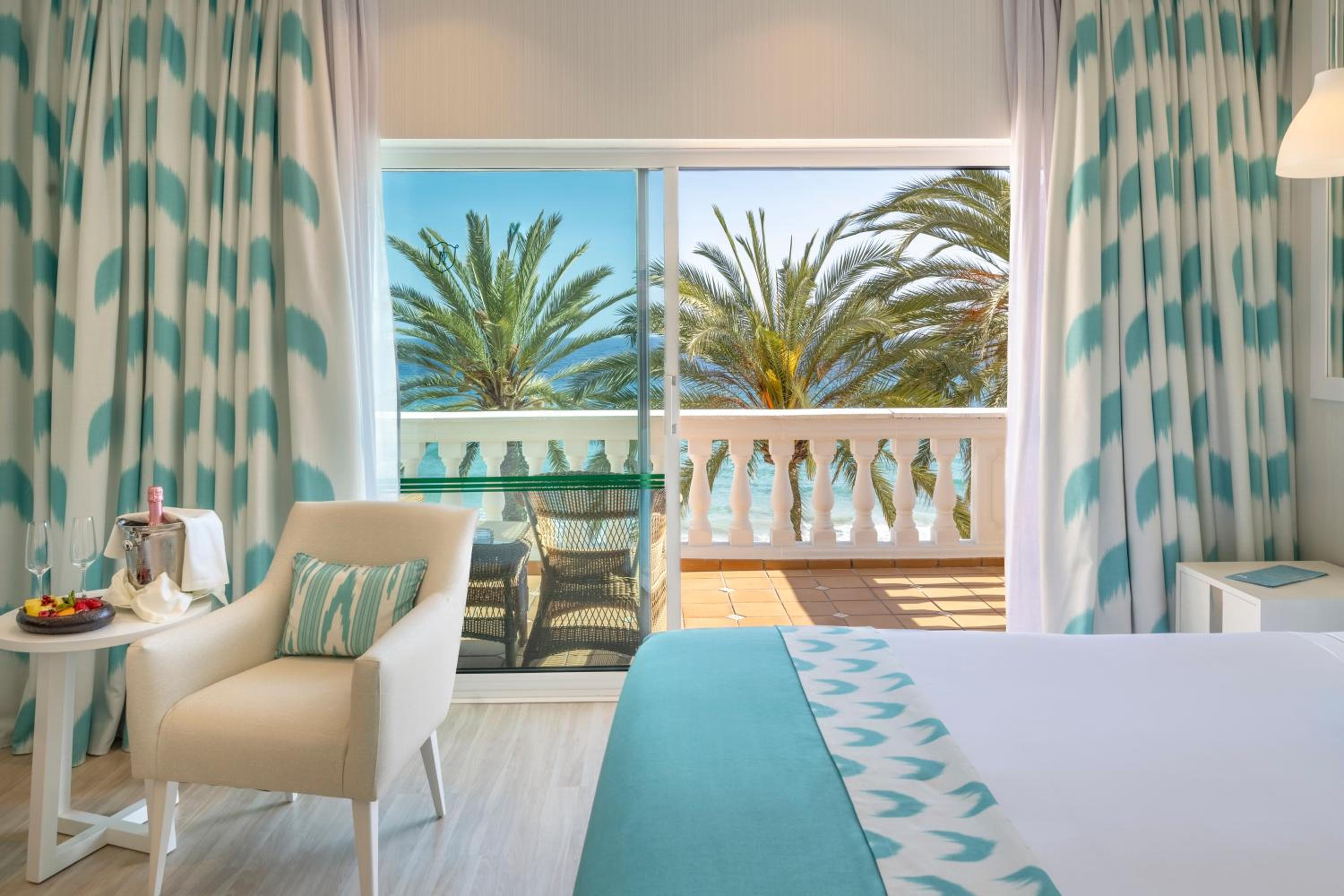 Premium Double or Twin Room with Sea View - Photo 9