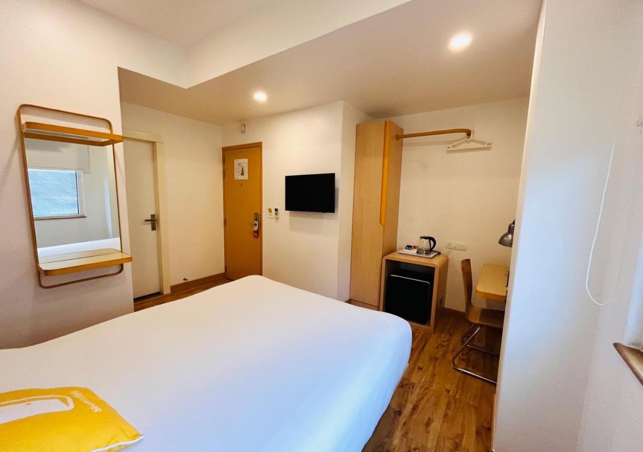 Executive Queen Room - Photo 3
