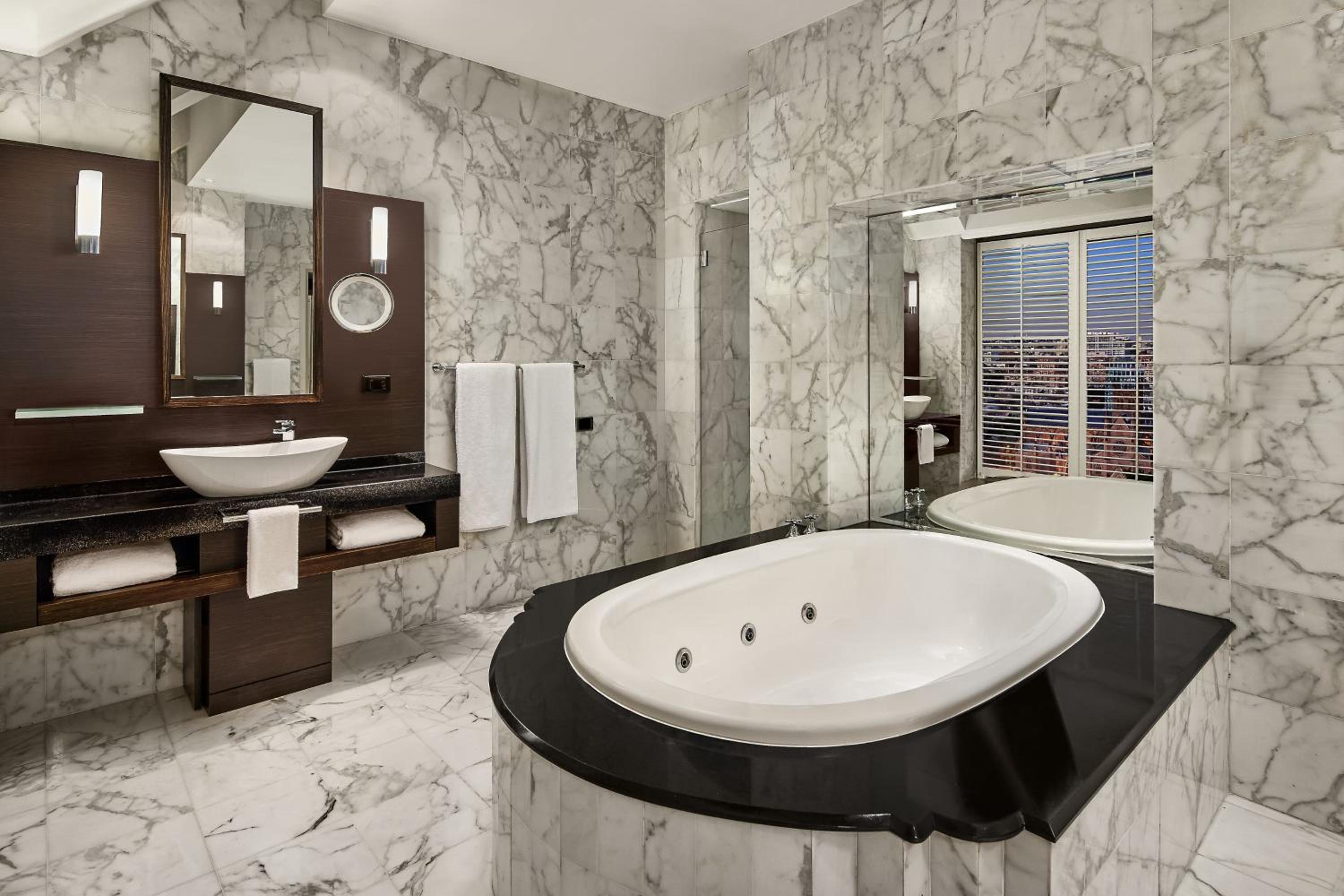 Terrace Spa Suite, Club lounge access, 1 Bedroom Suite