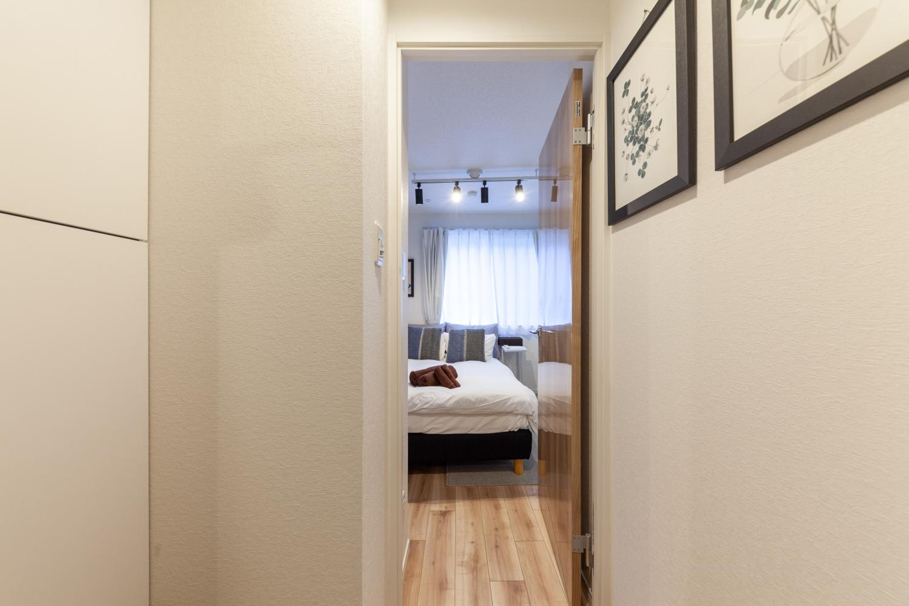 One-Bedroom Apartment photo 3