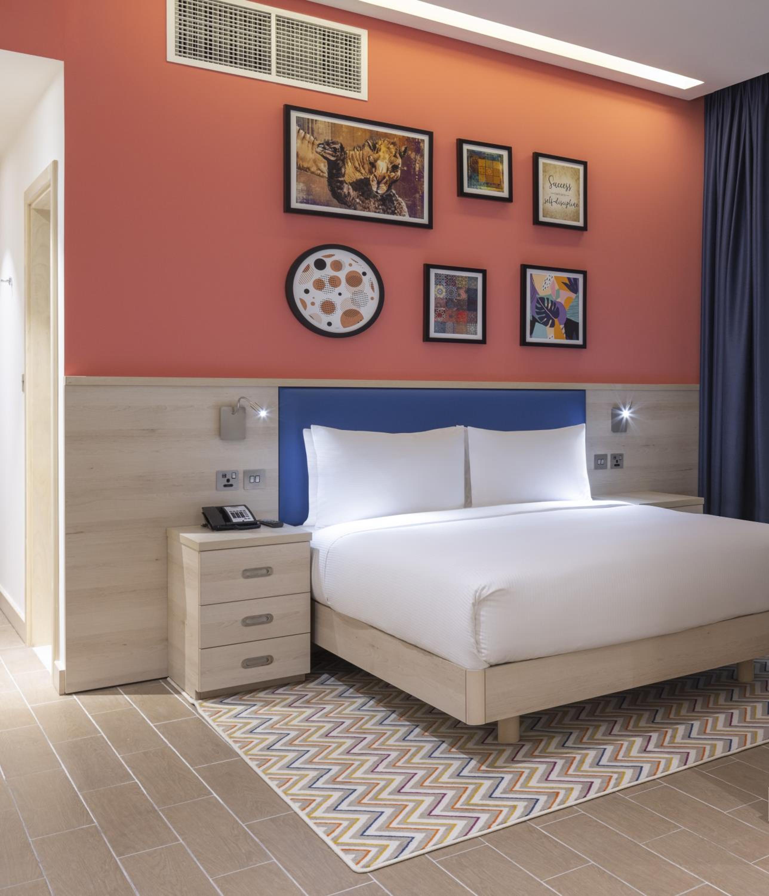 Queen Room - Photo 8