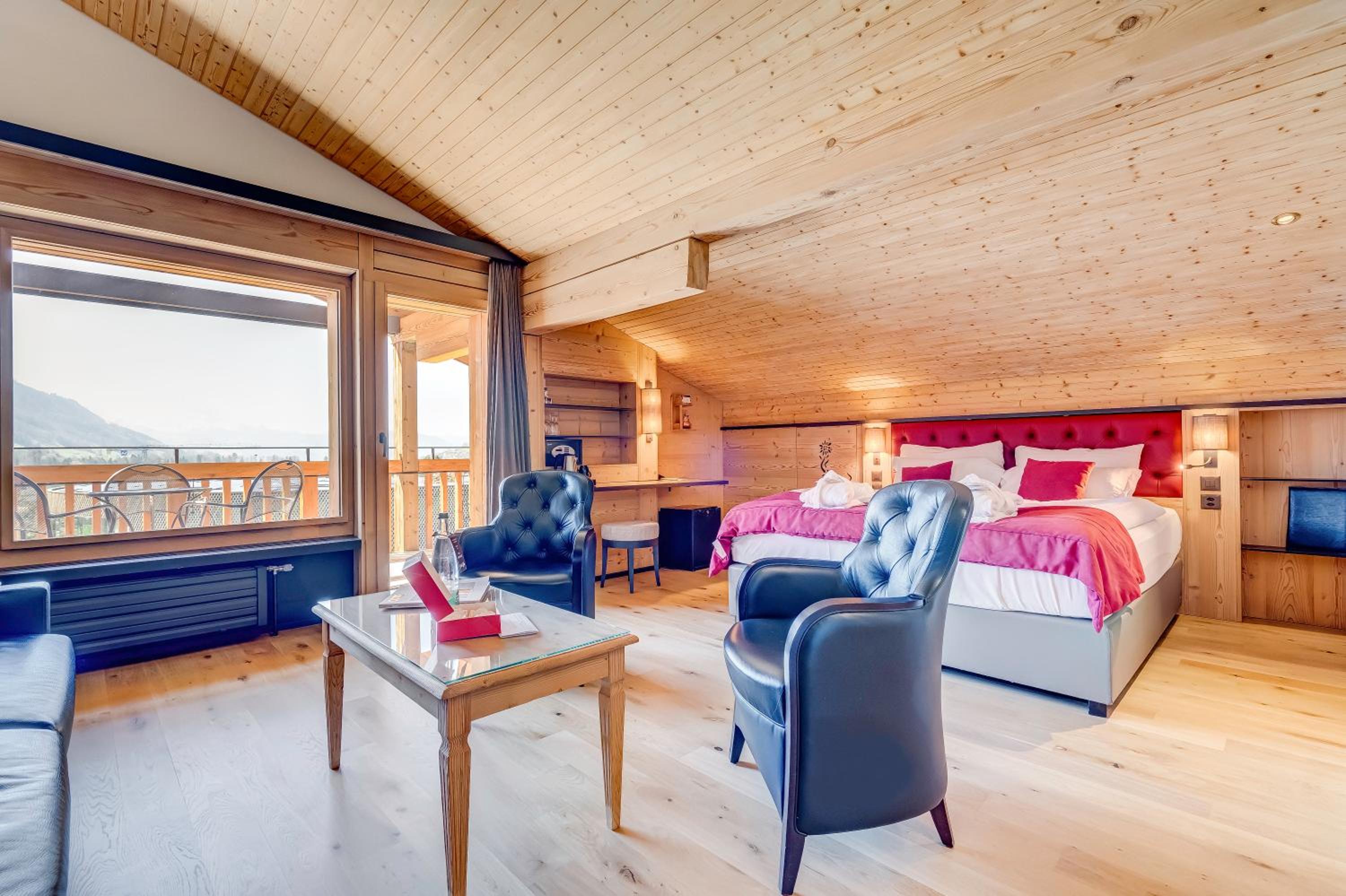 Junior Suite with Mountain View photo 1