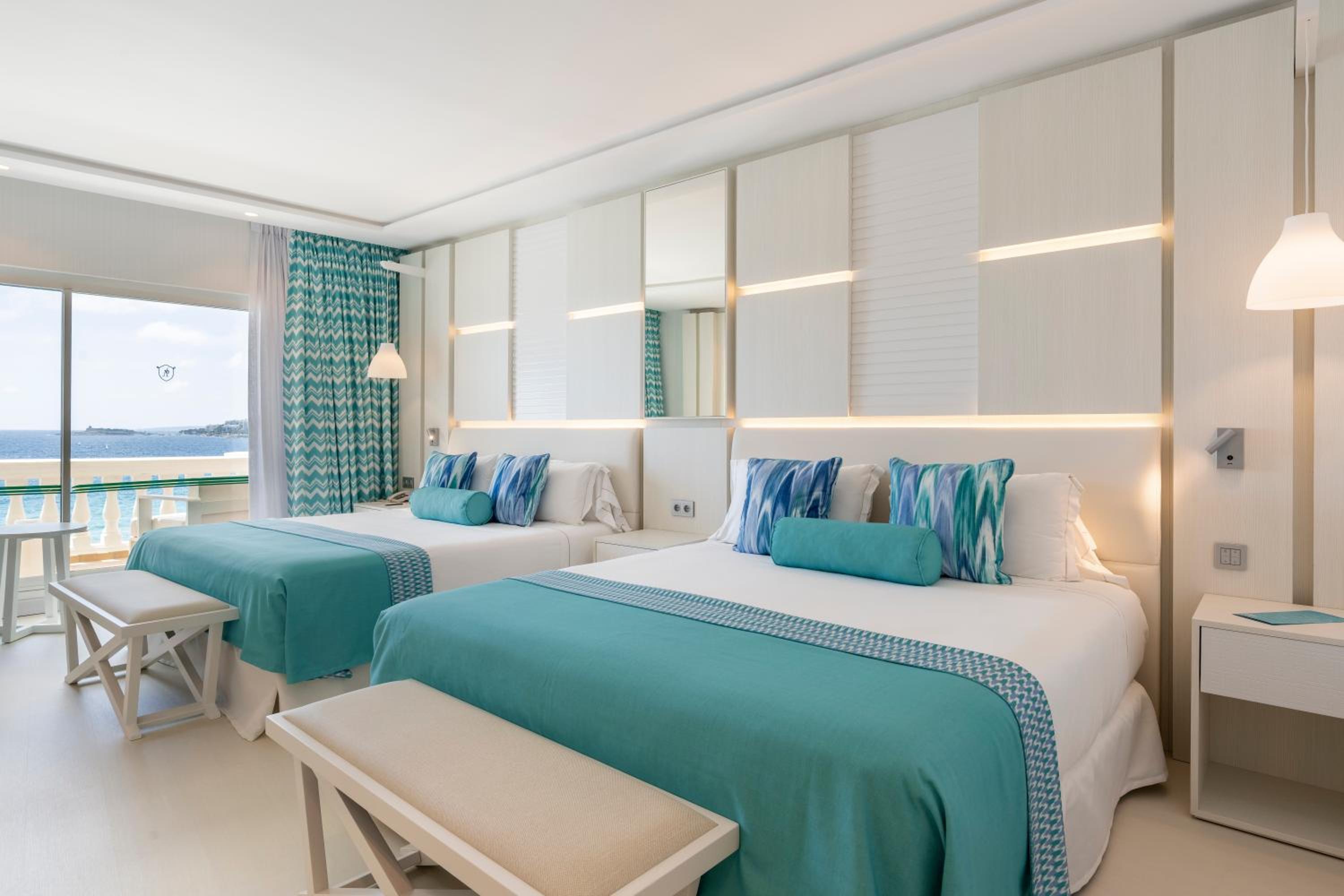 Suite Junior con vista al mar.
