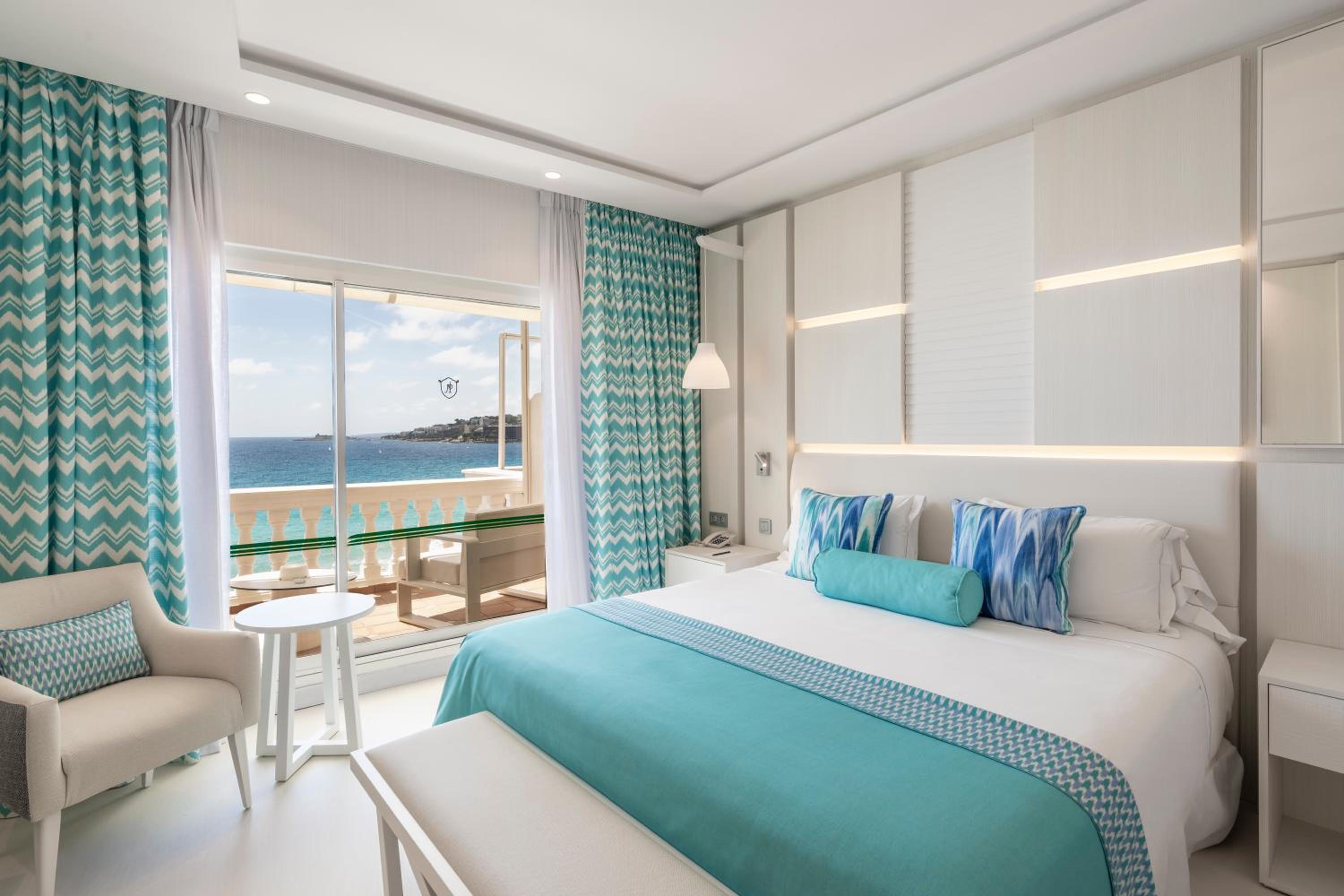 Suite Junior con vista al mar.