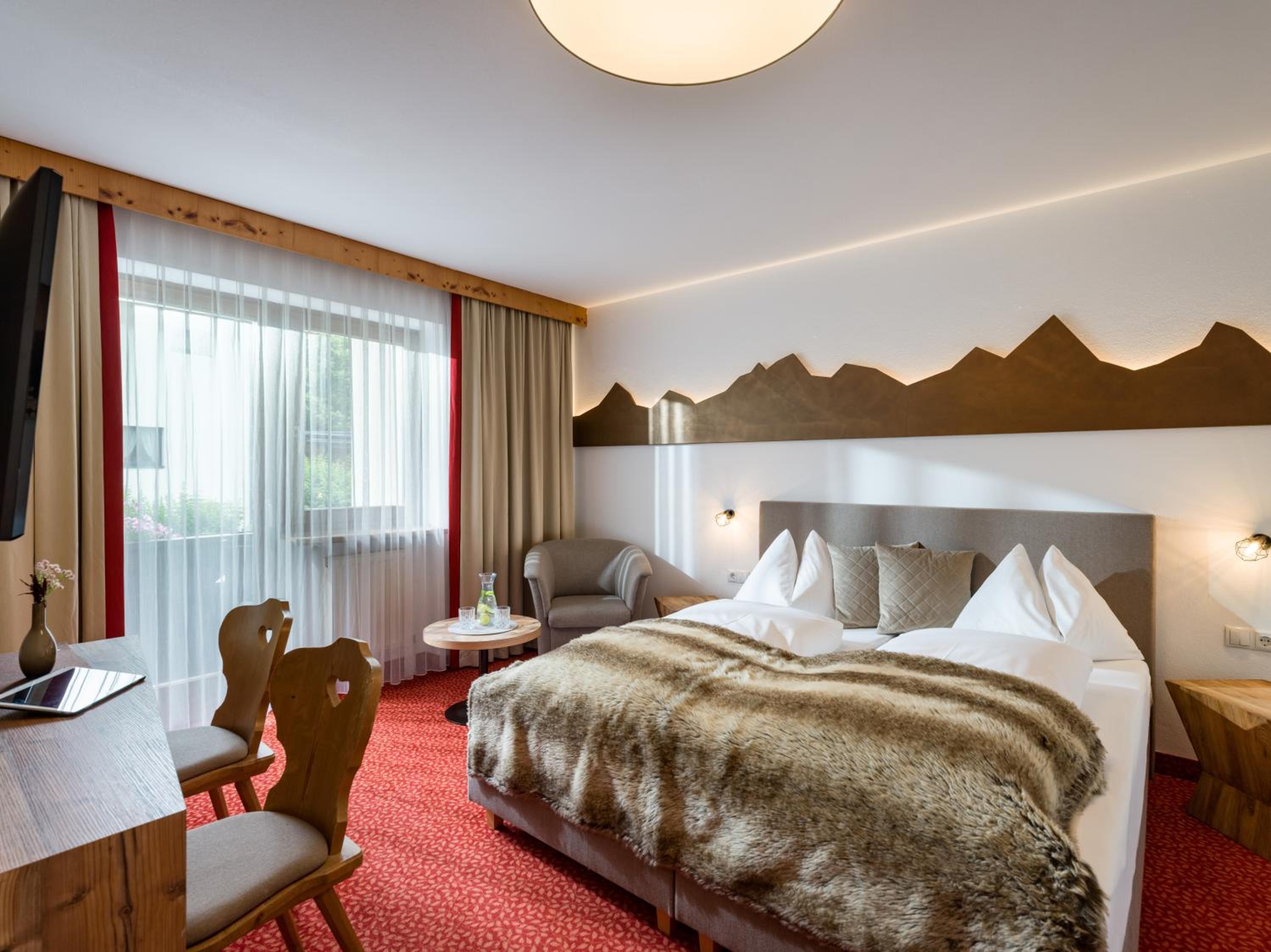 Double Room with Balcony - Photo 4