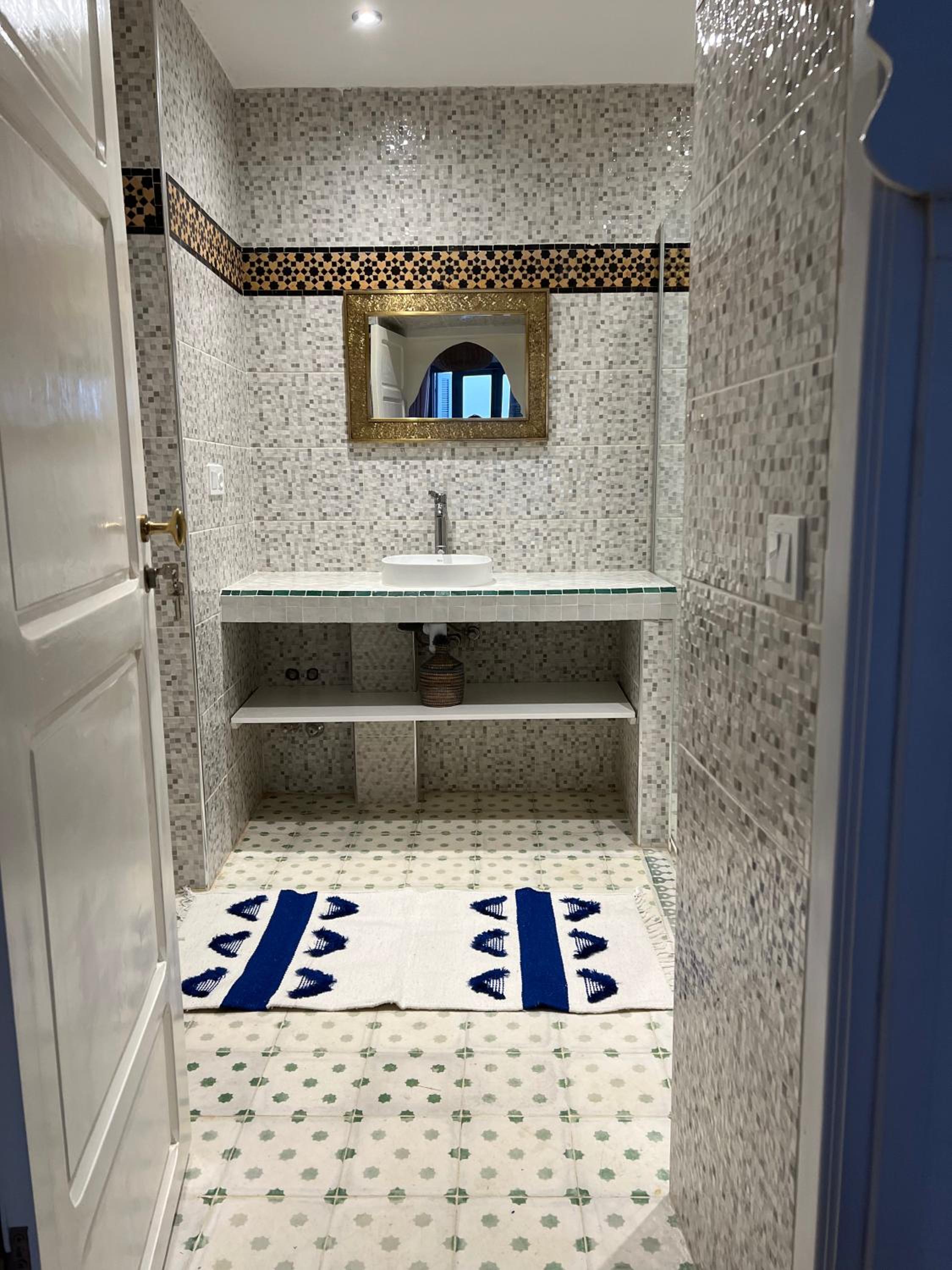 Double Room with Private Bathroom photo 3