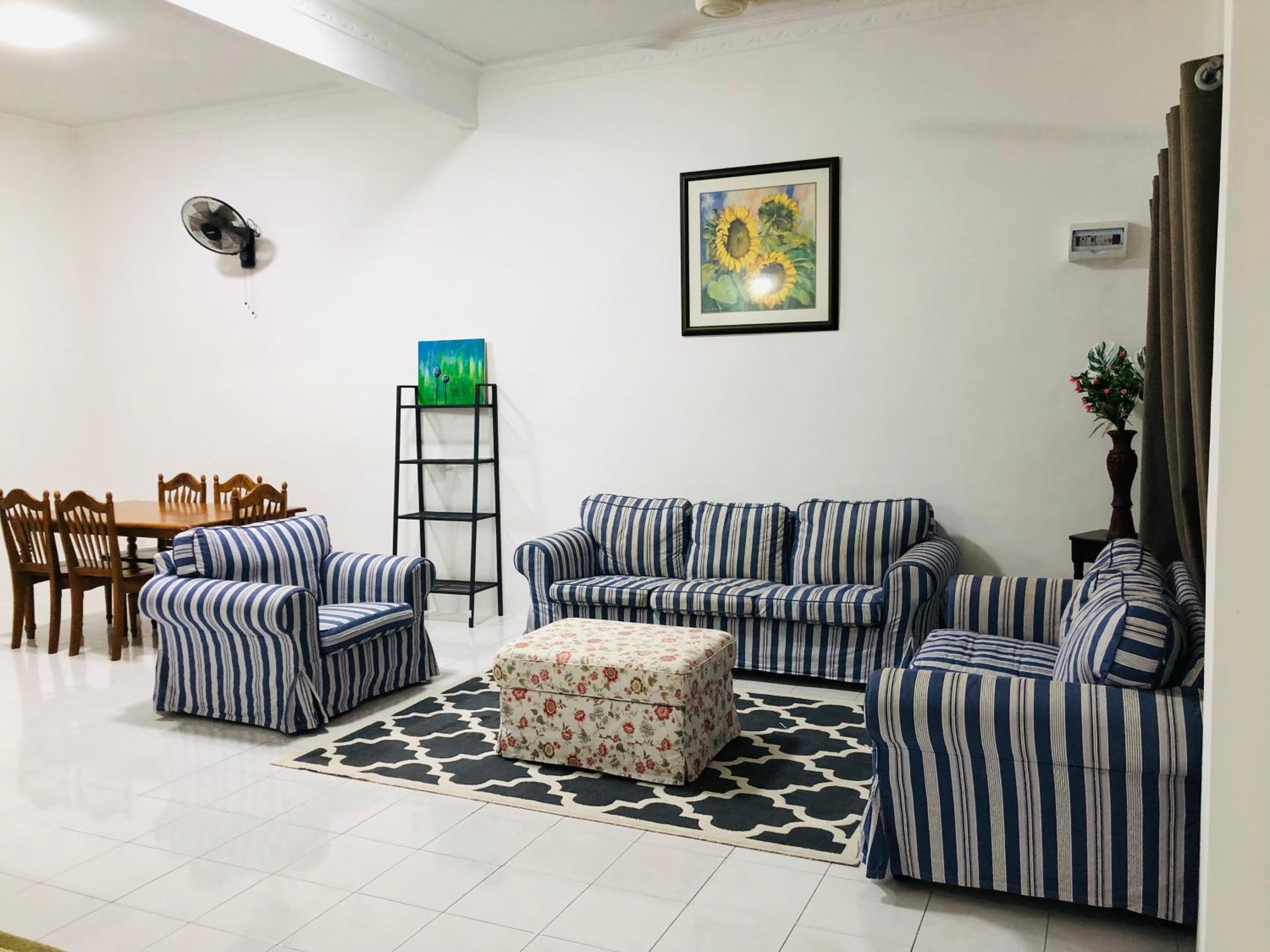 Four-Bedroom House photo 1