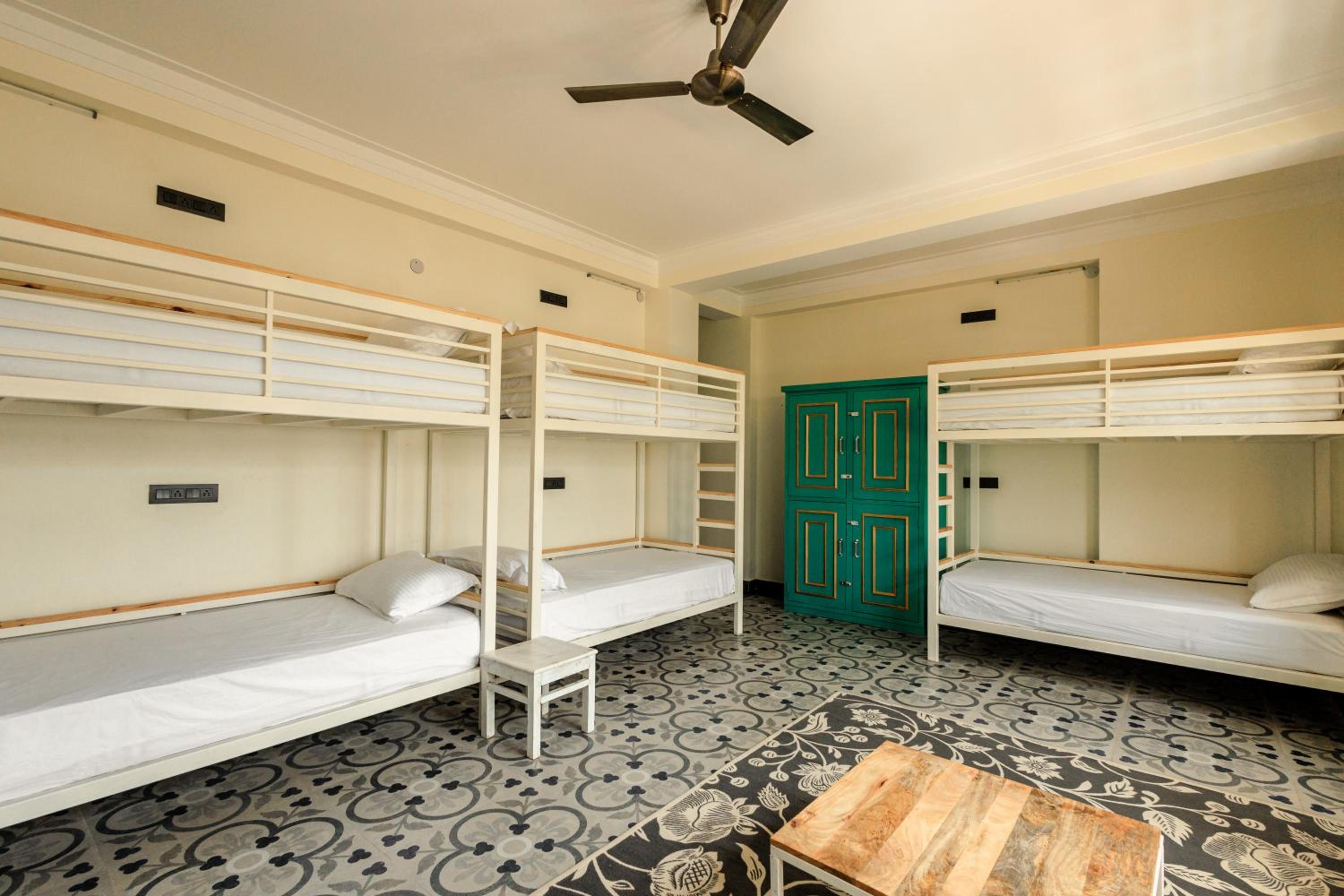 8-Bed Female Dormitory Room photo 2