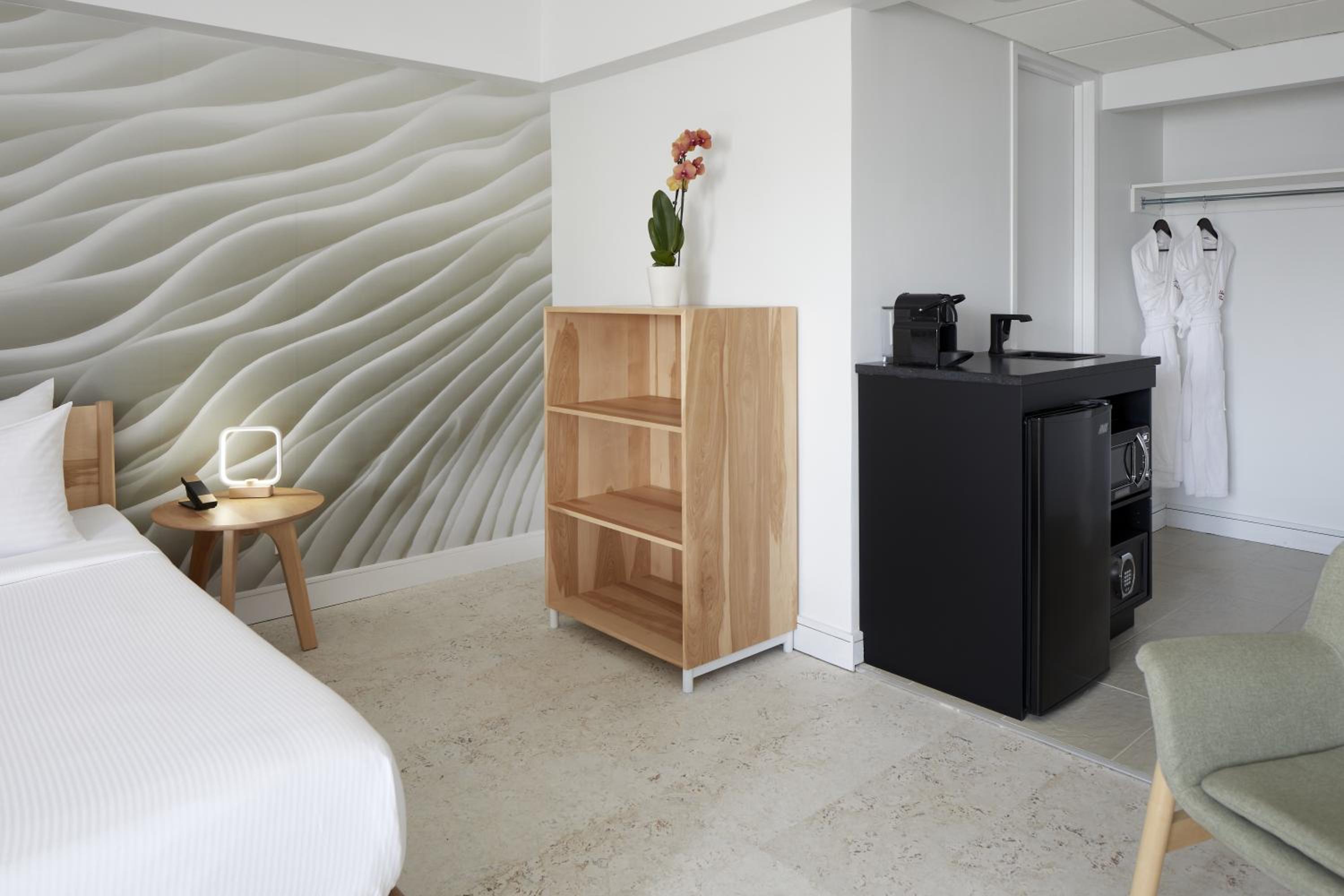 Signature King Room - Photo 7