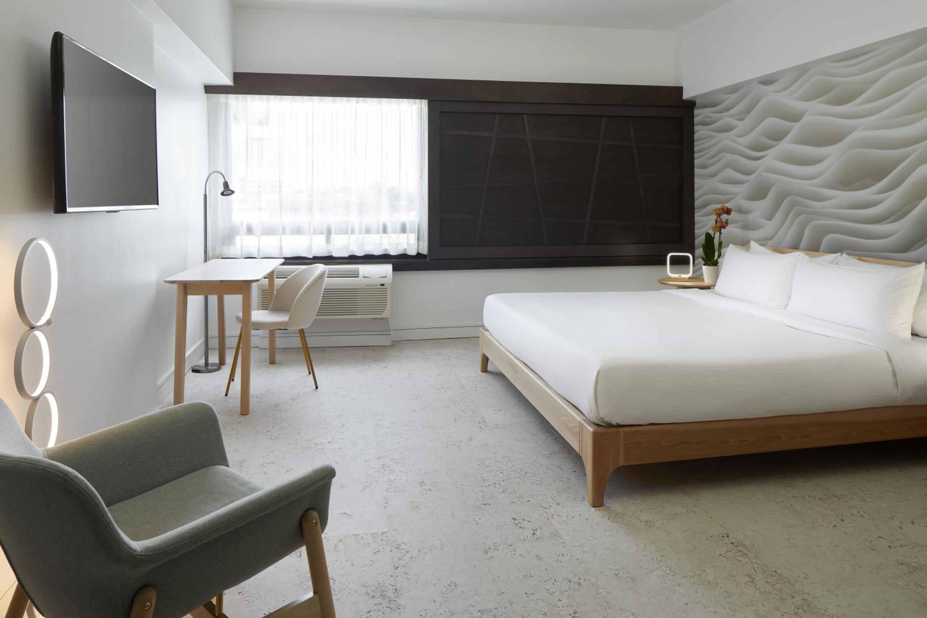 Signature King Room - Photo 1