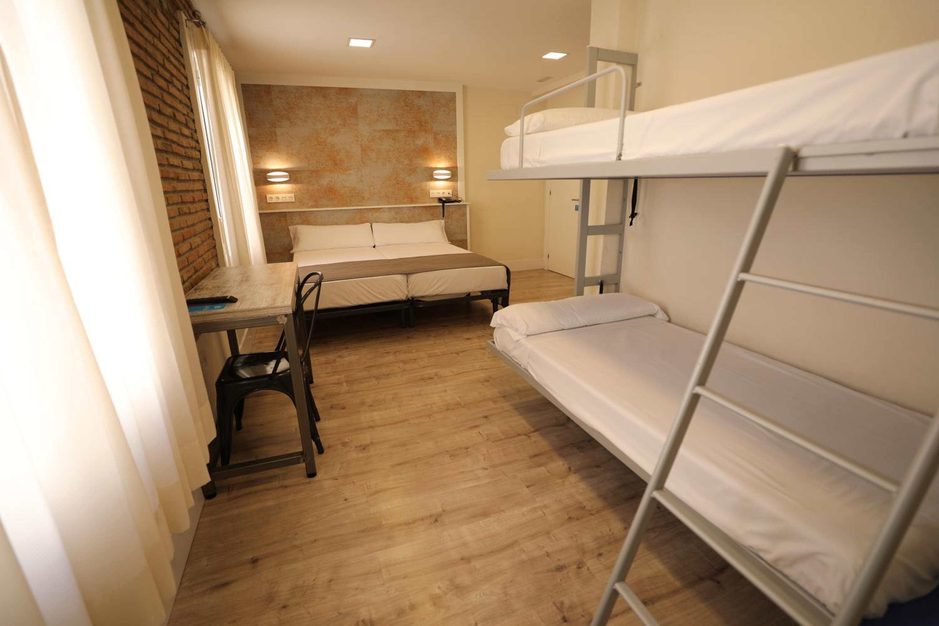 Triple Room - Photo 1