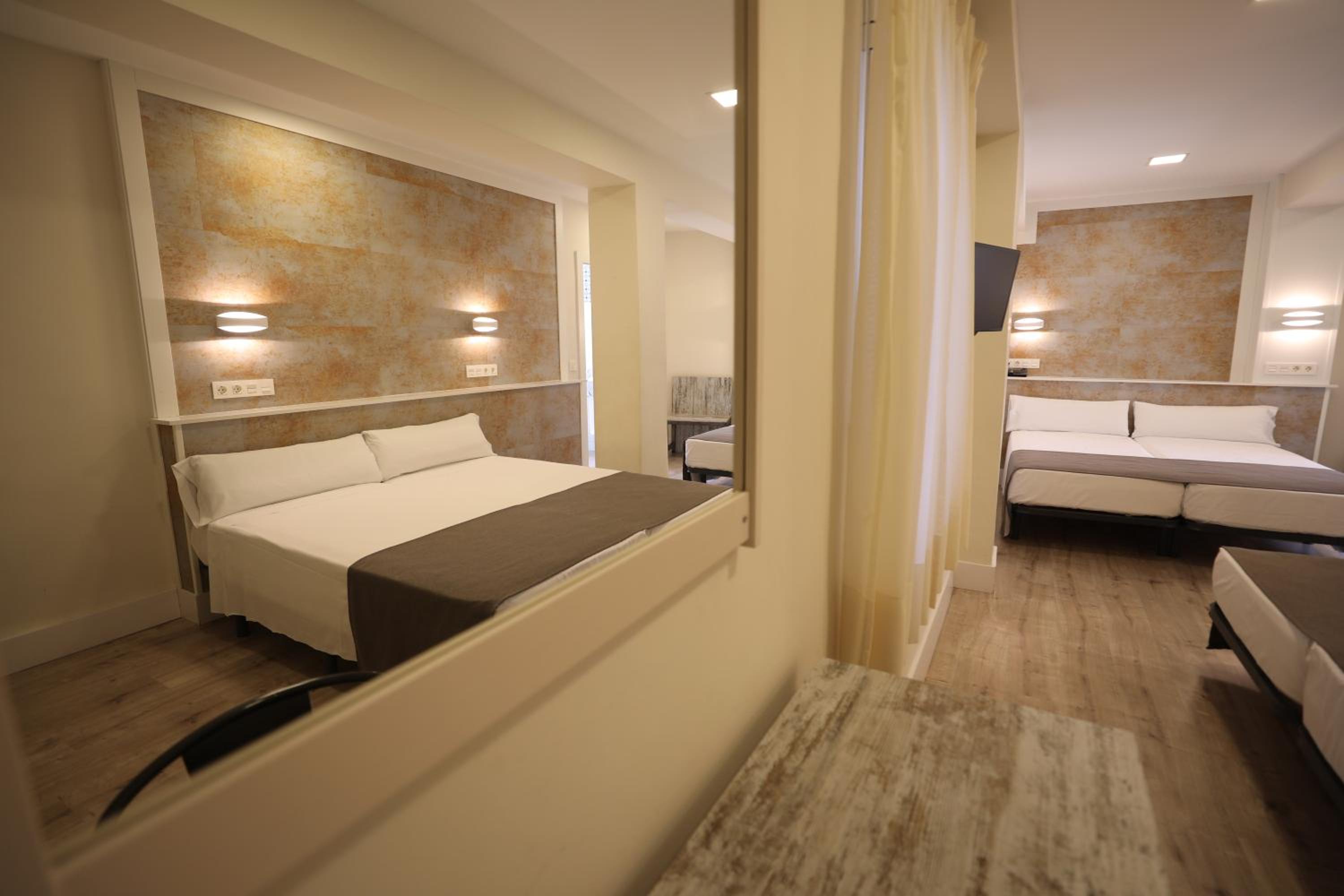 Triple Room - Photo 14