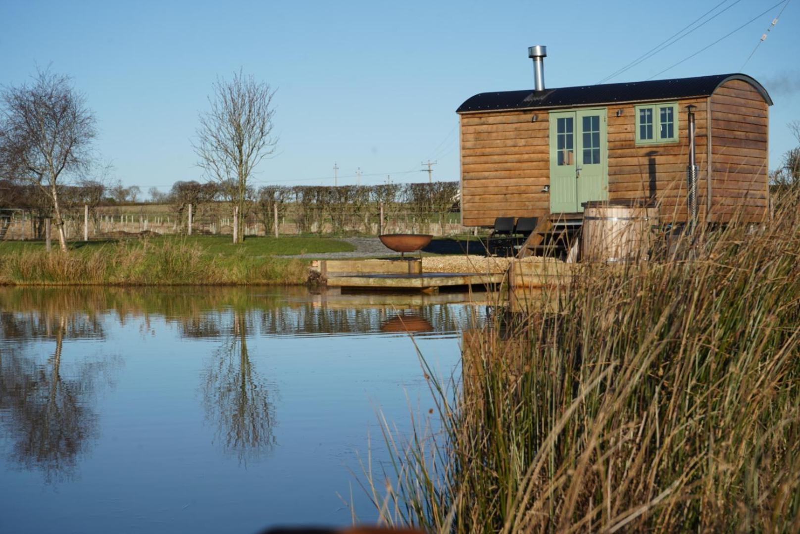 Double Room with Lake View photo 2