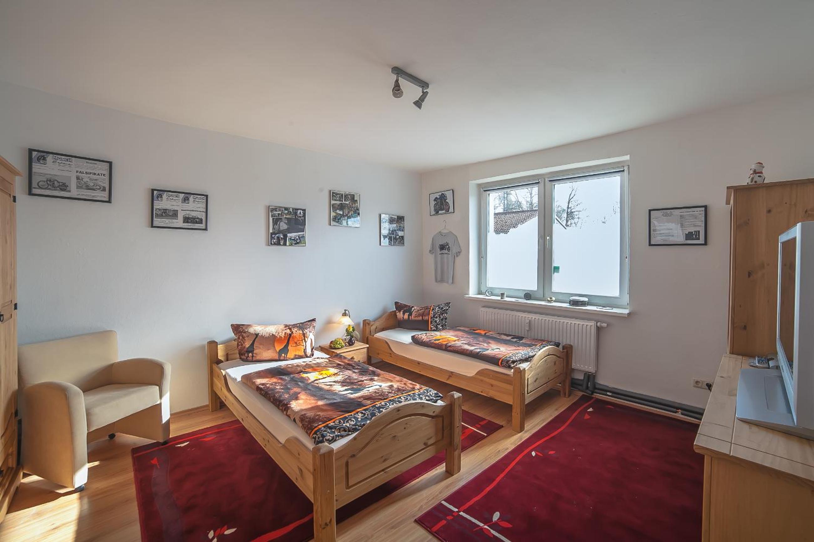 Large Double Room photo 3
