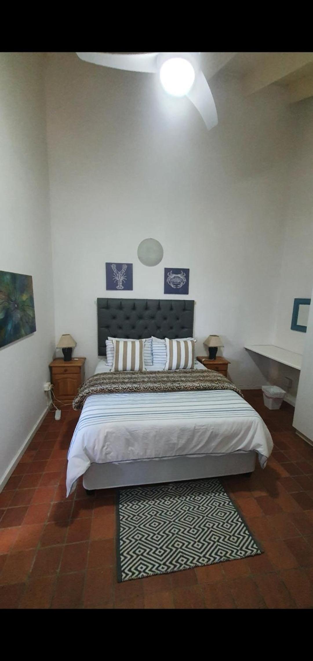 One-Bedroom Apartment photo 3