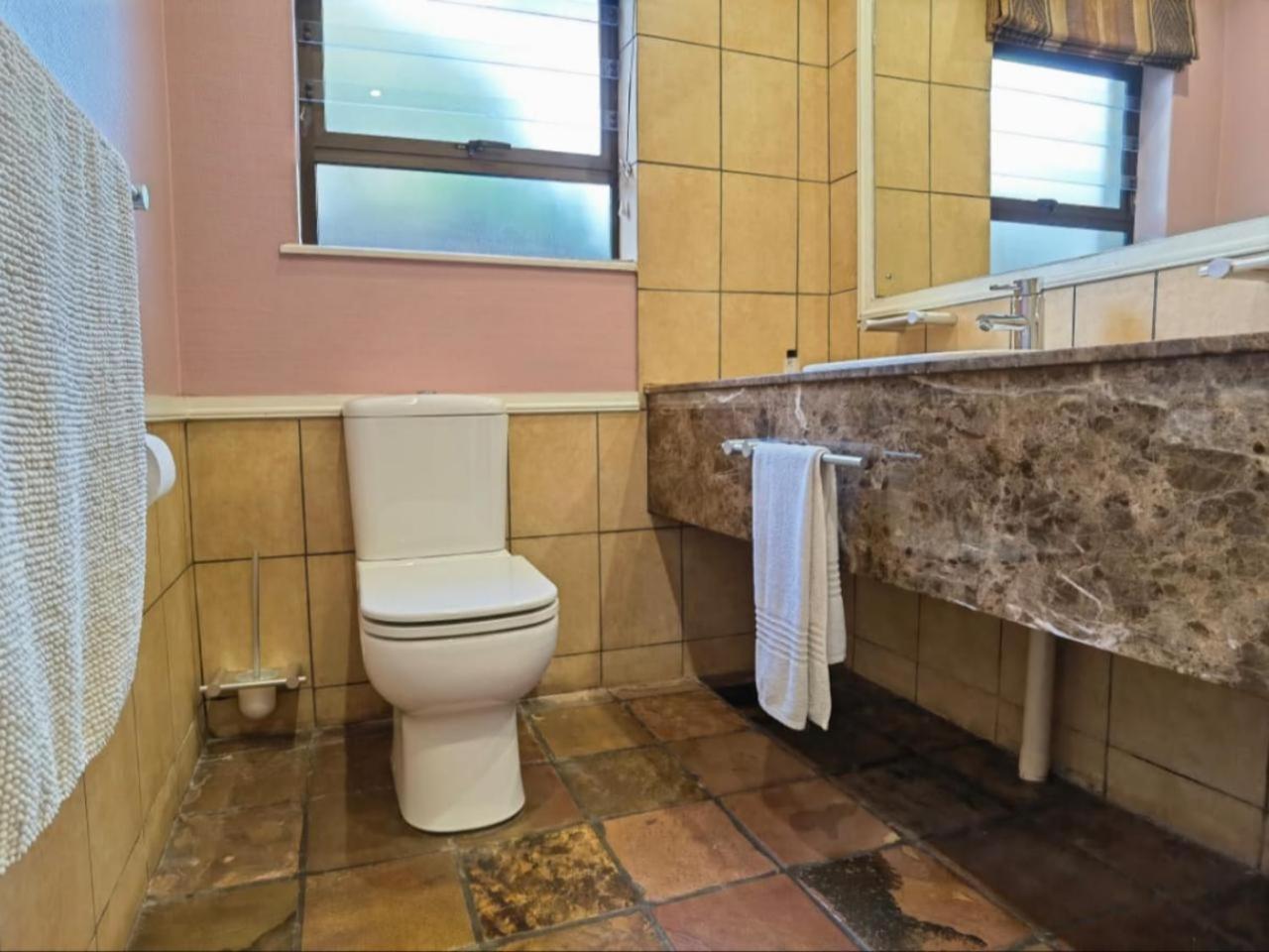 Deluxe Double or Twin Room - Photo 7
