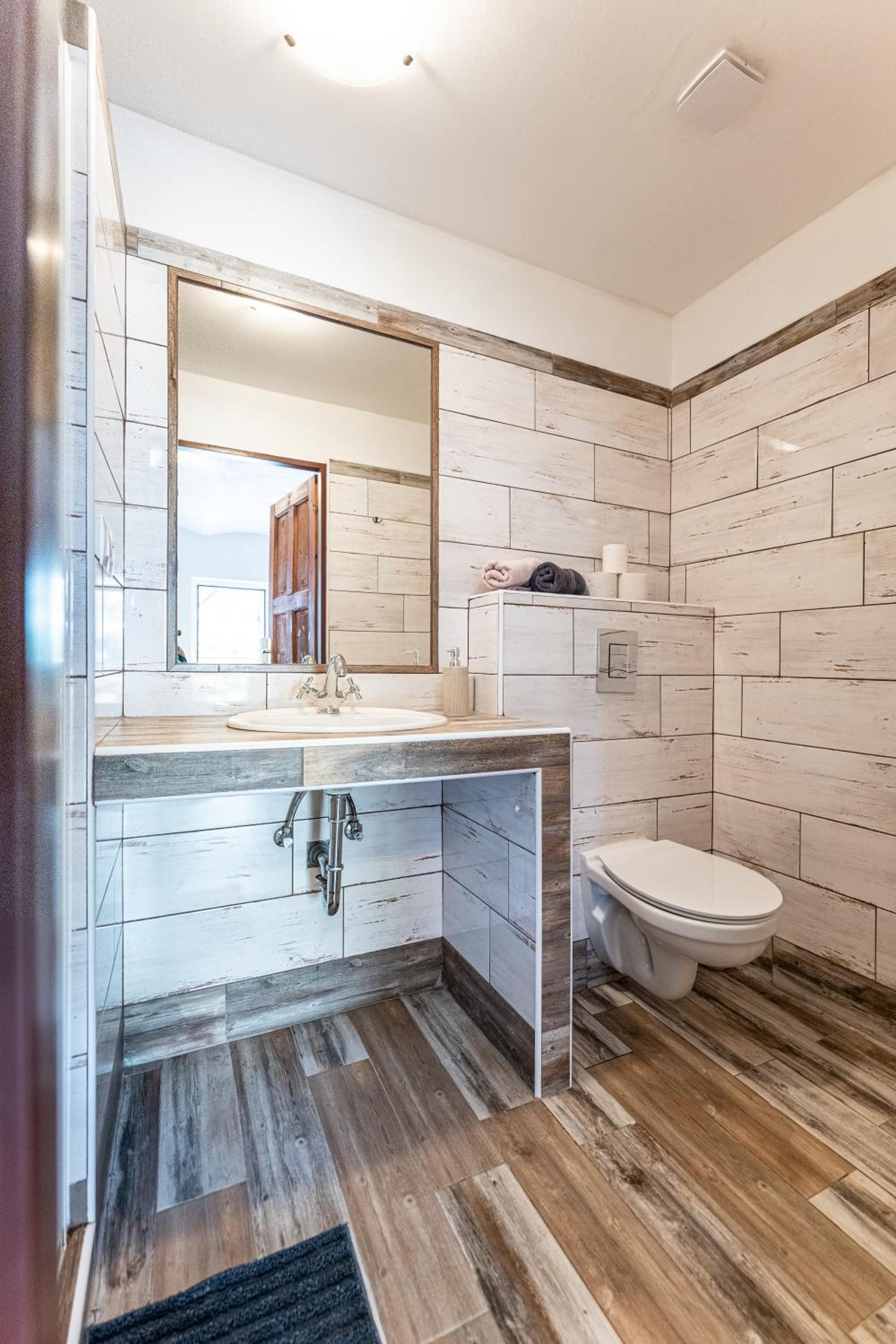Studio Apartment - Photo 4