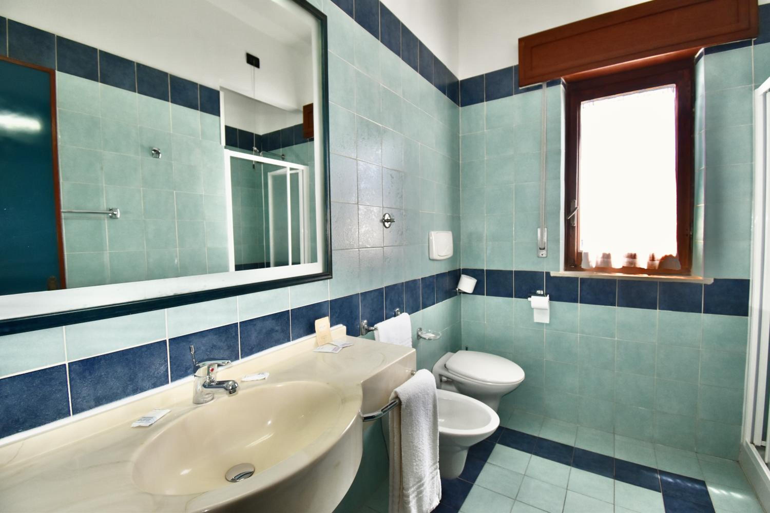 Quadruple Room with Sea View photo 3