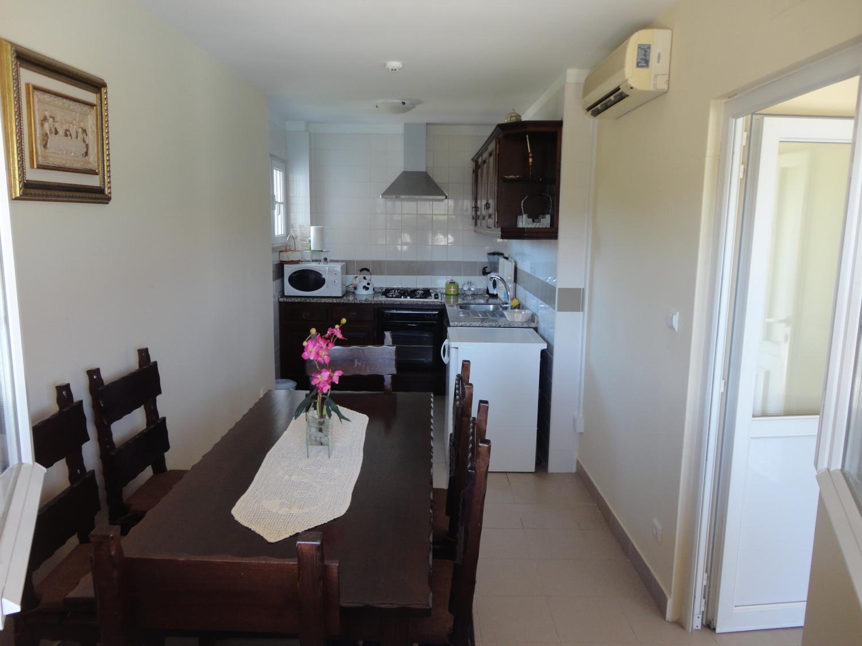 One-Bedroom Apartment - Annex photo 2