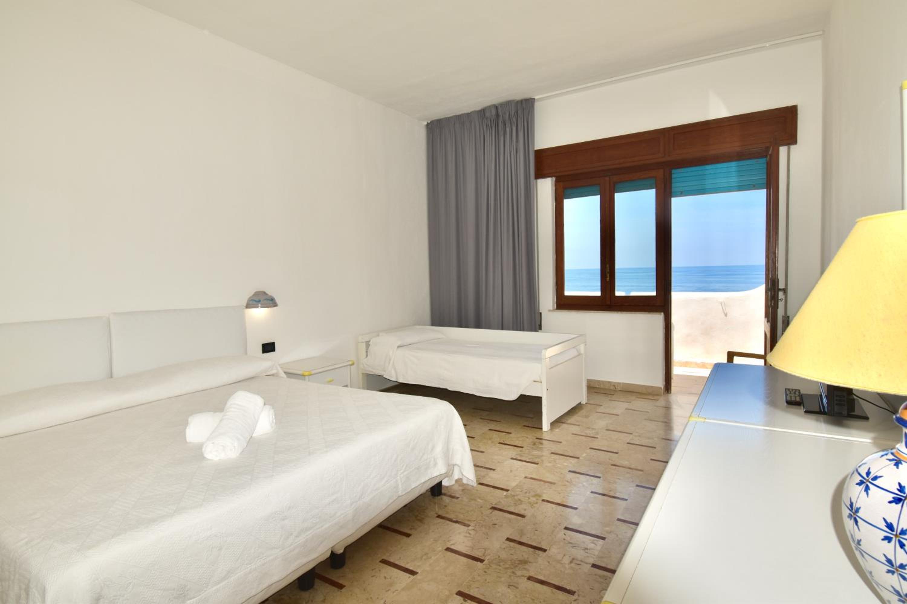 Triple Room with Sea View photo 1