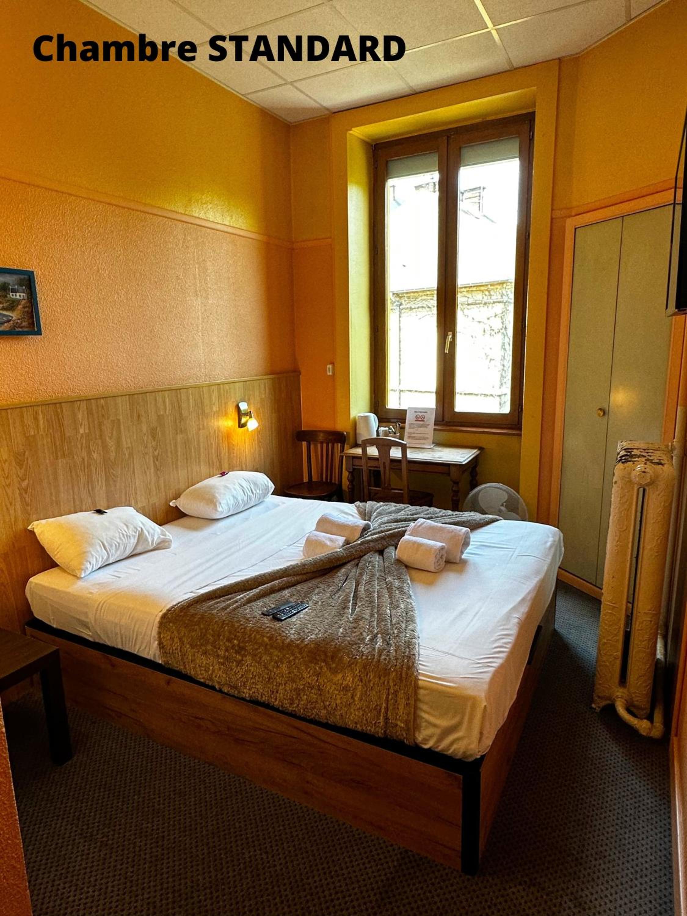 Standard Double Room - Photo 2
