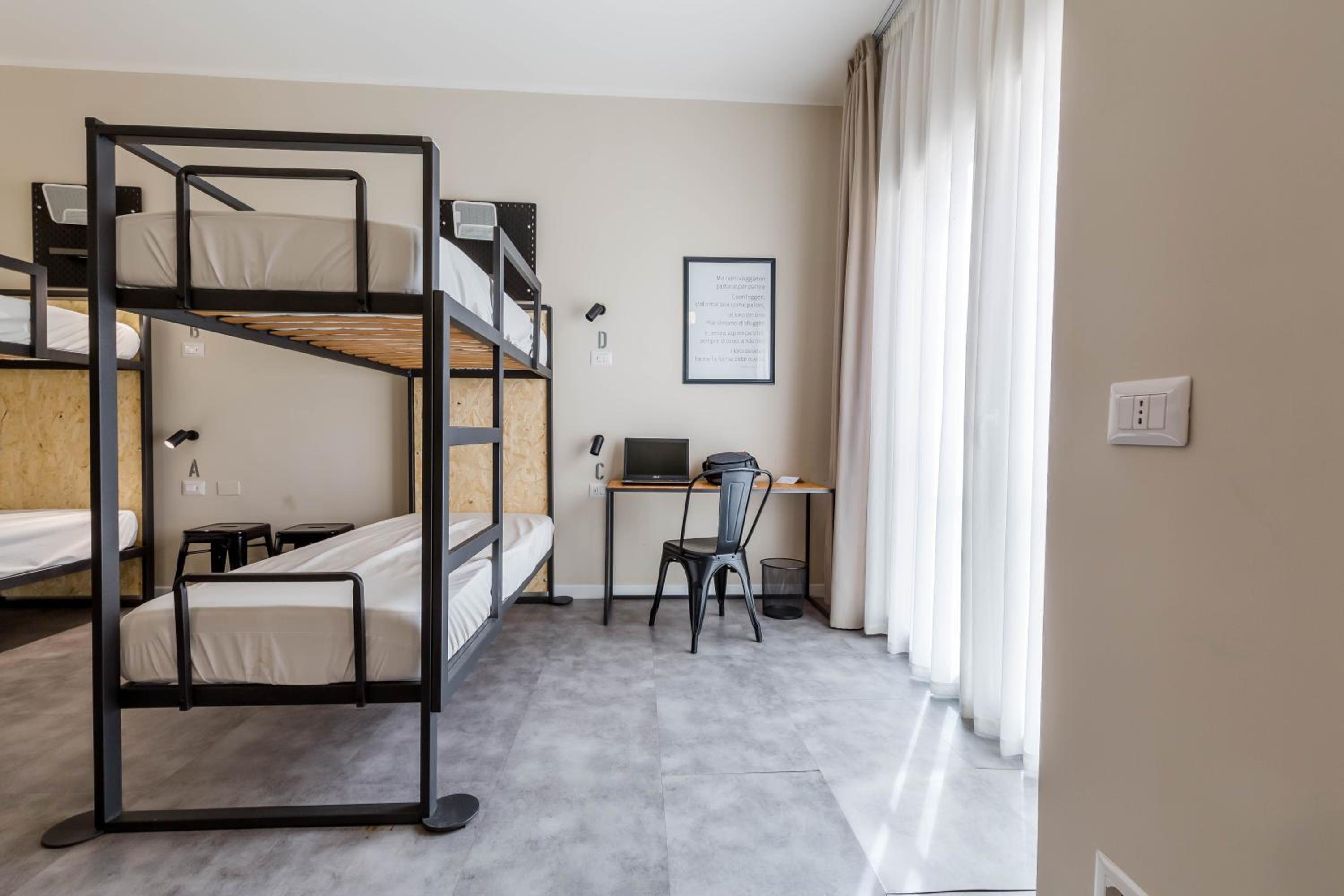 Bed In 6-Bed Mixed Dormitory Room photo 2