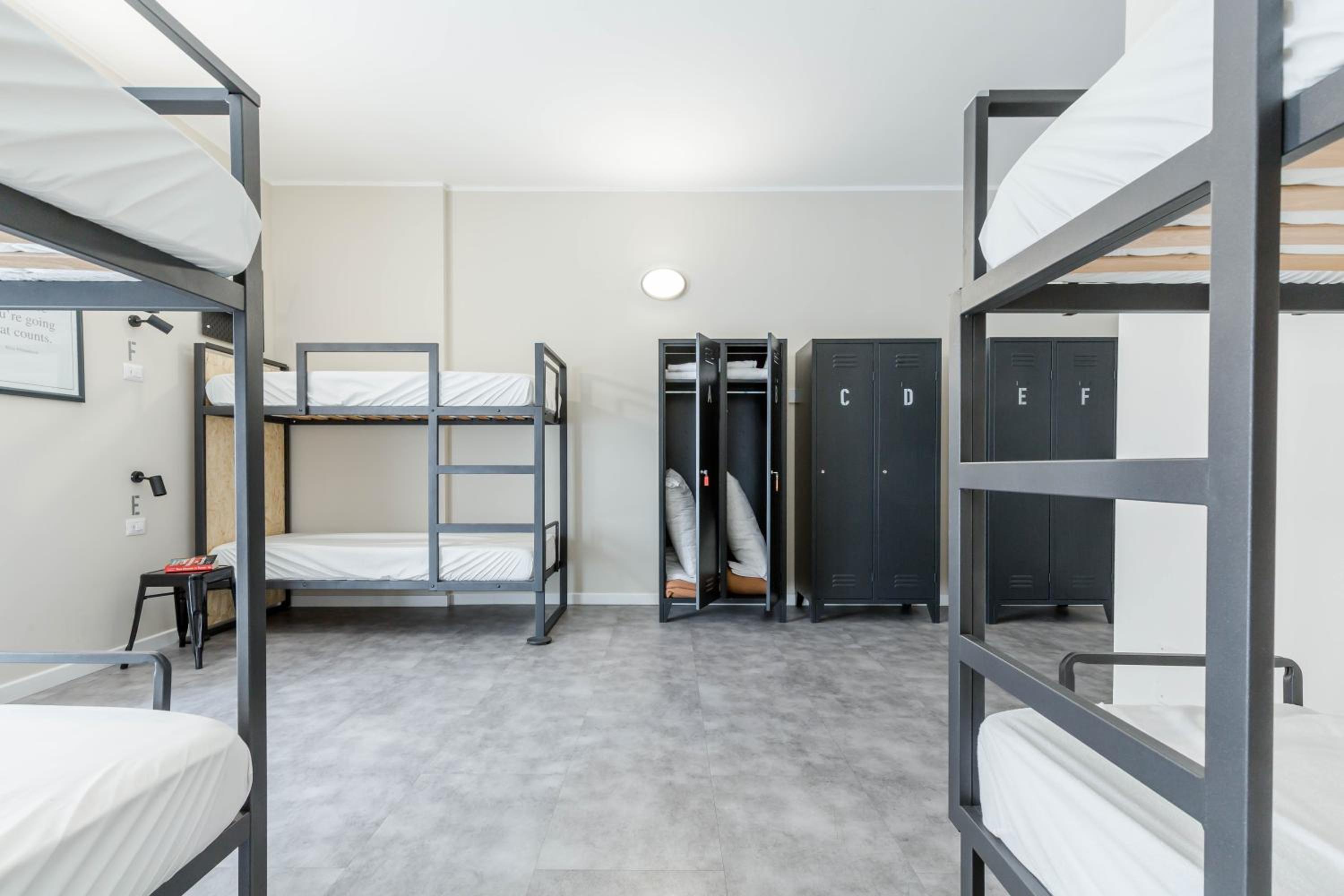 Bed In 6-Bed Mixed Dormitory Room photo 3