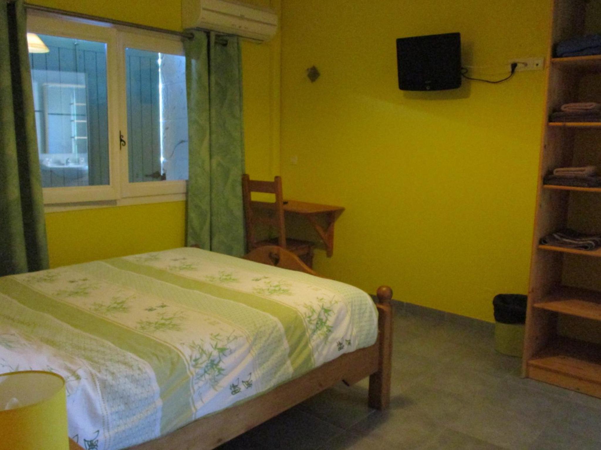 Standard Double Room - Photo 4