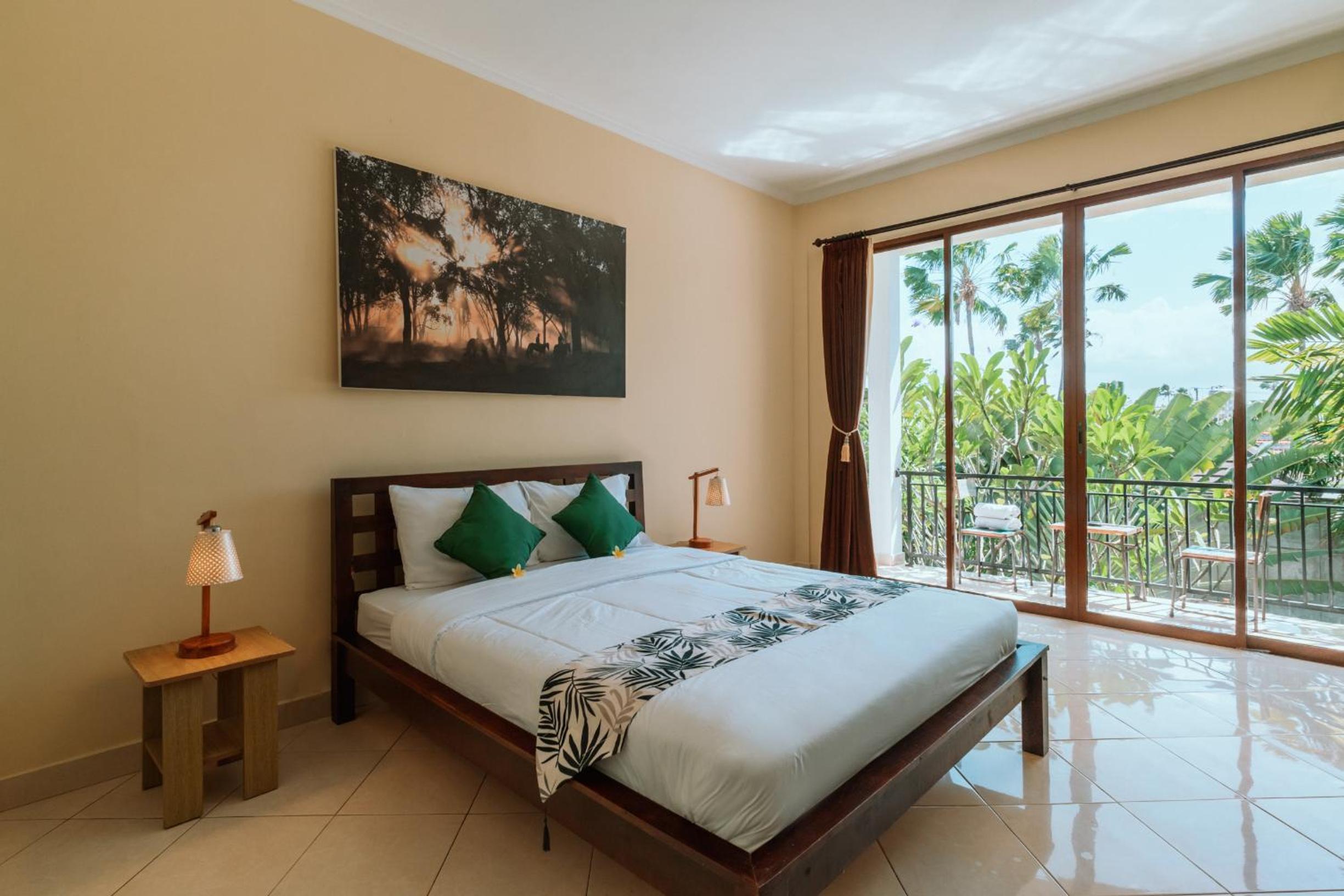 Deluxe Room - Photo 9