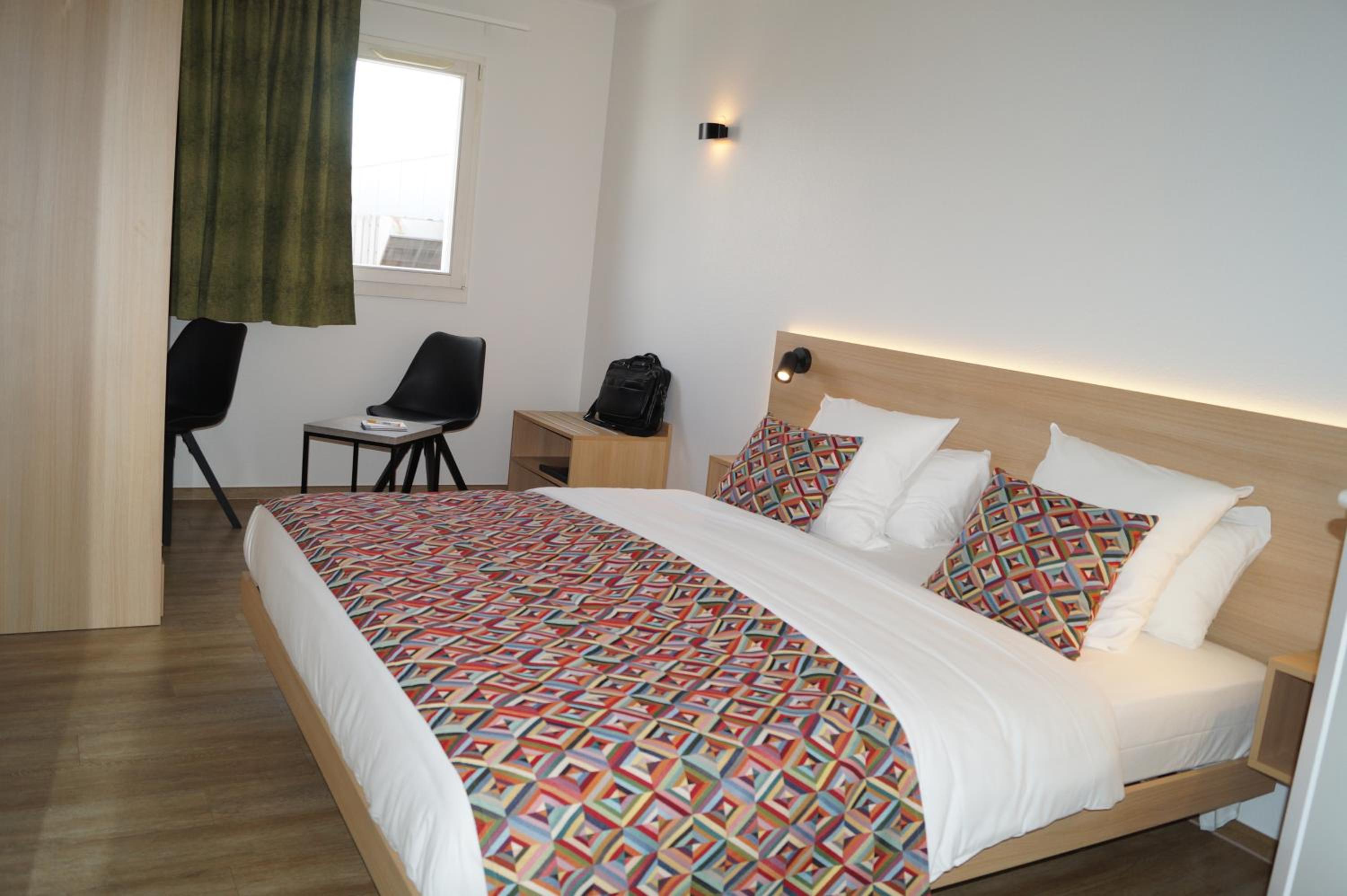 Double Room - Photo 5