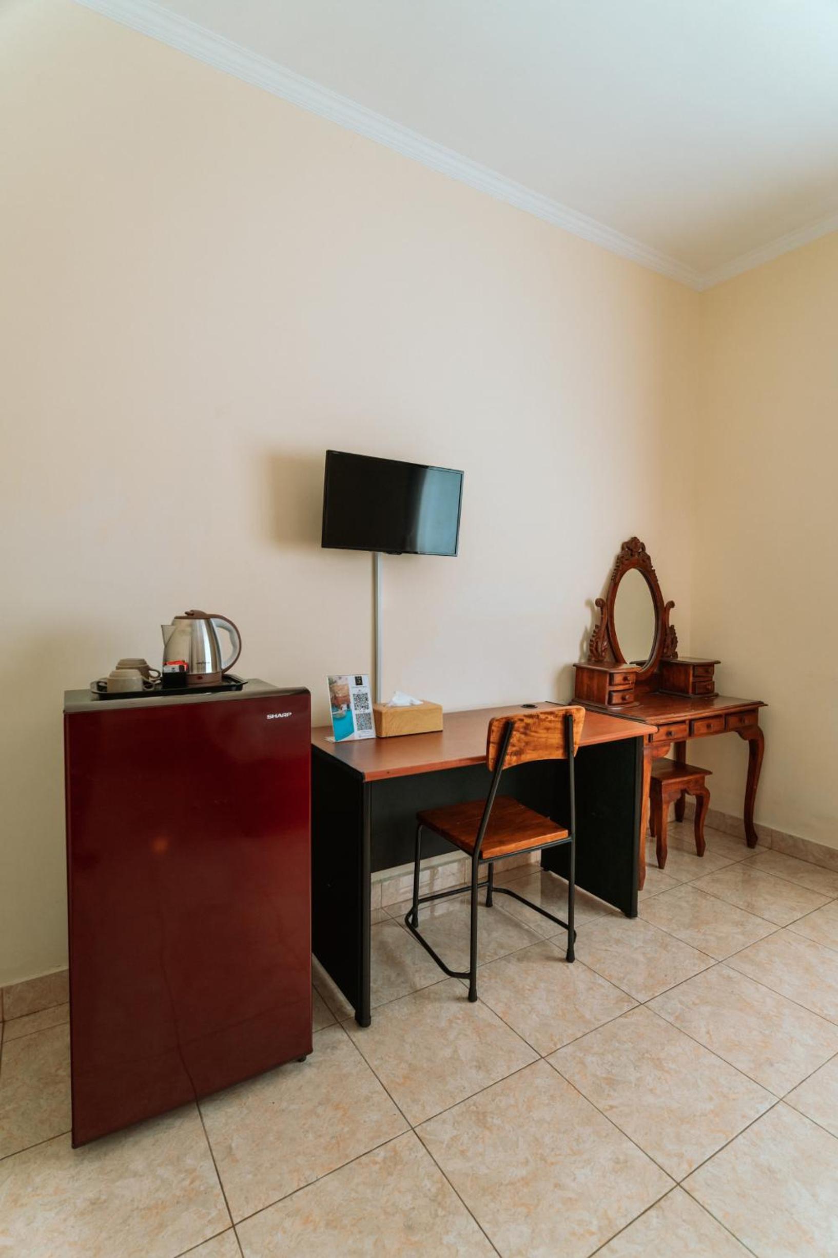 Deluxe Room - Photo 2