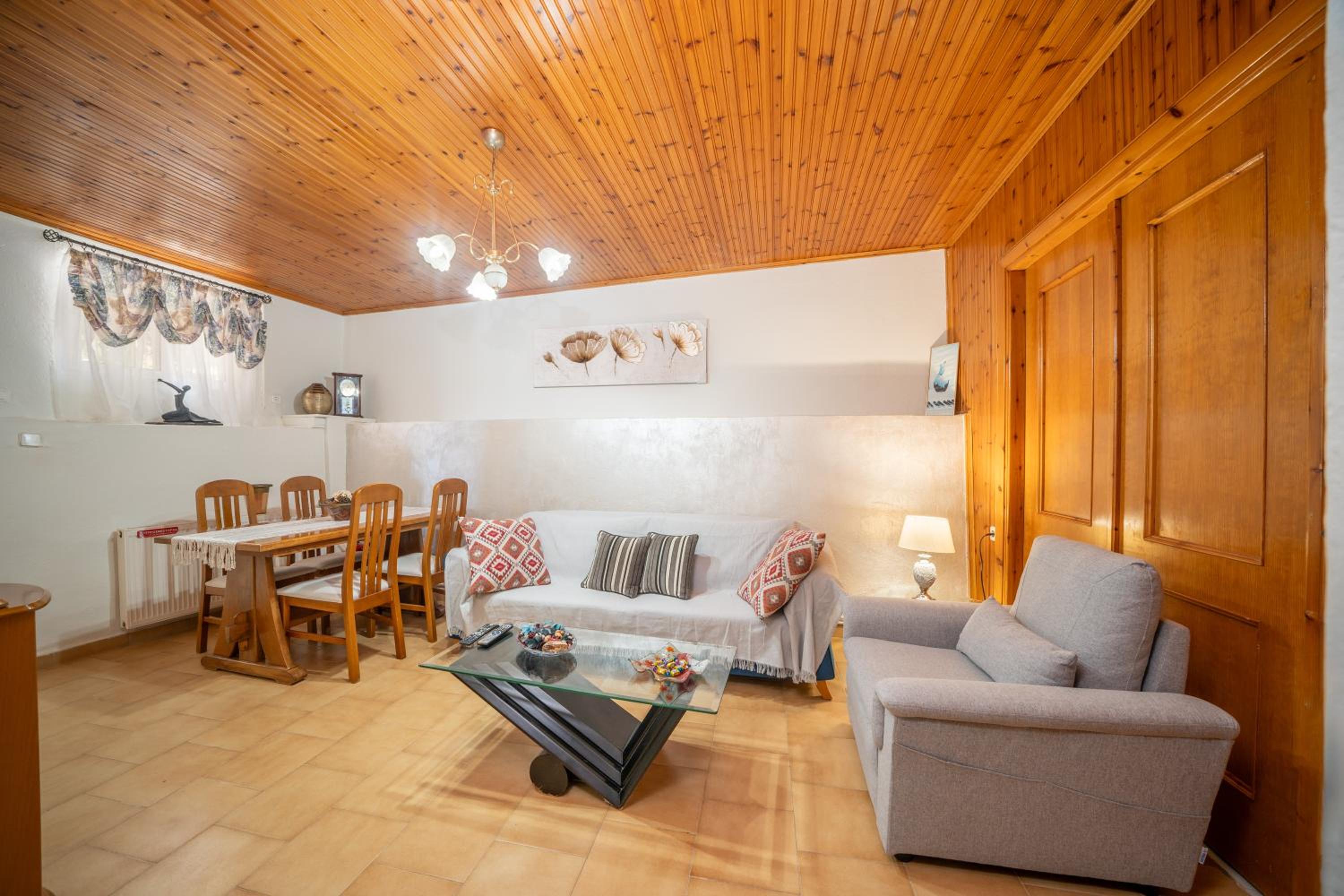 Three-Bedroom House photo 1