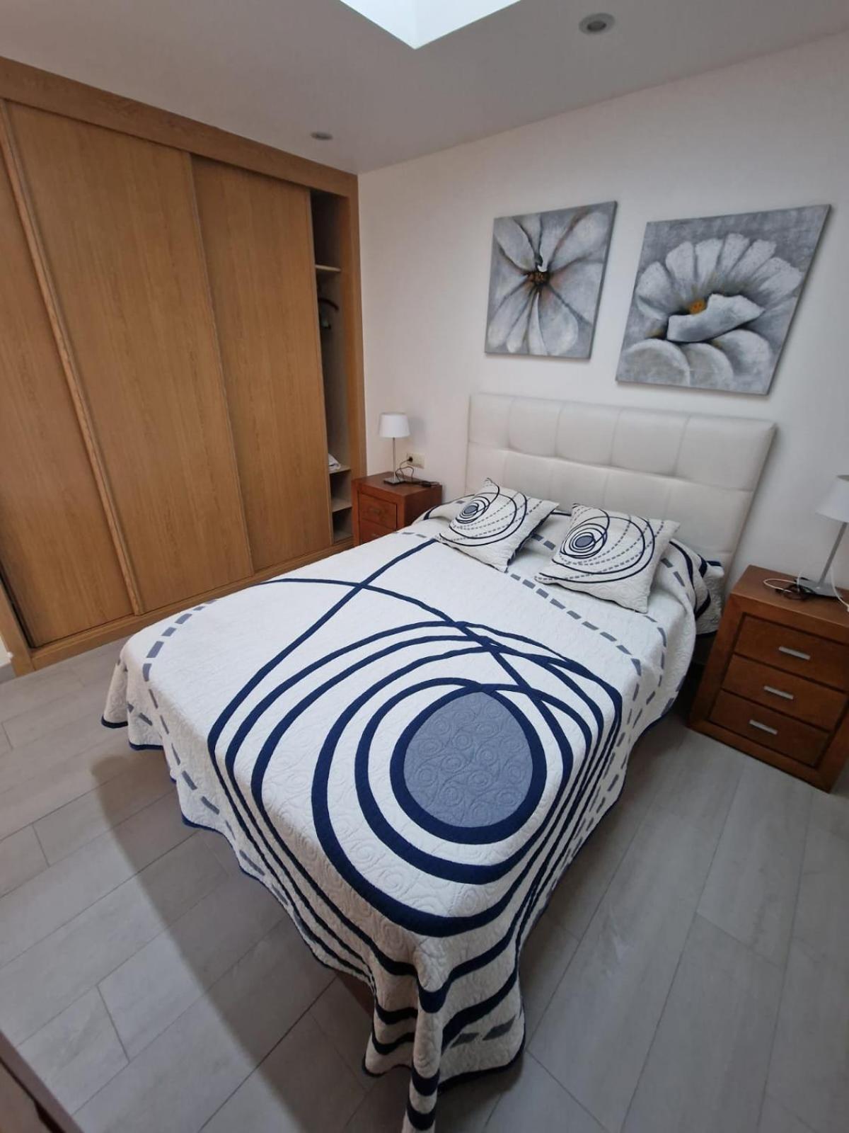 Three-Bedroom House photo 2