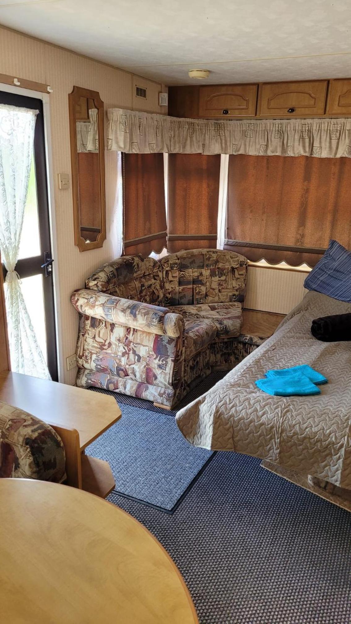 Family Room with Private Bathroom - Photo 3