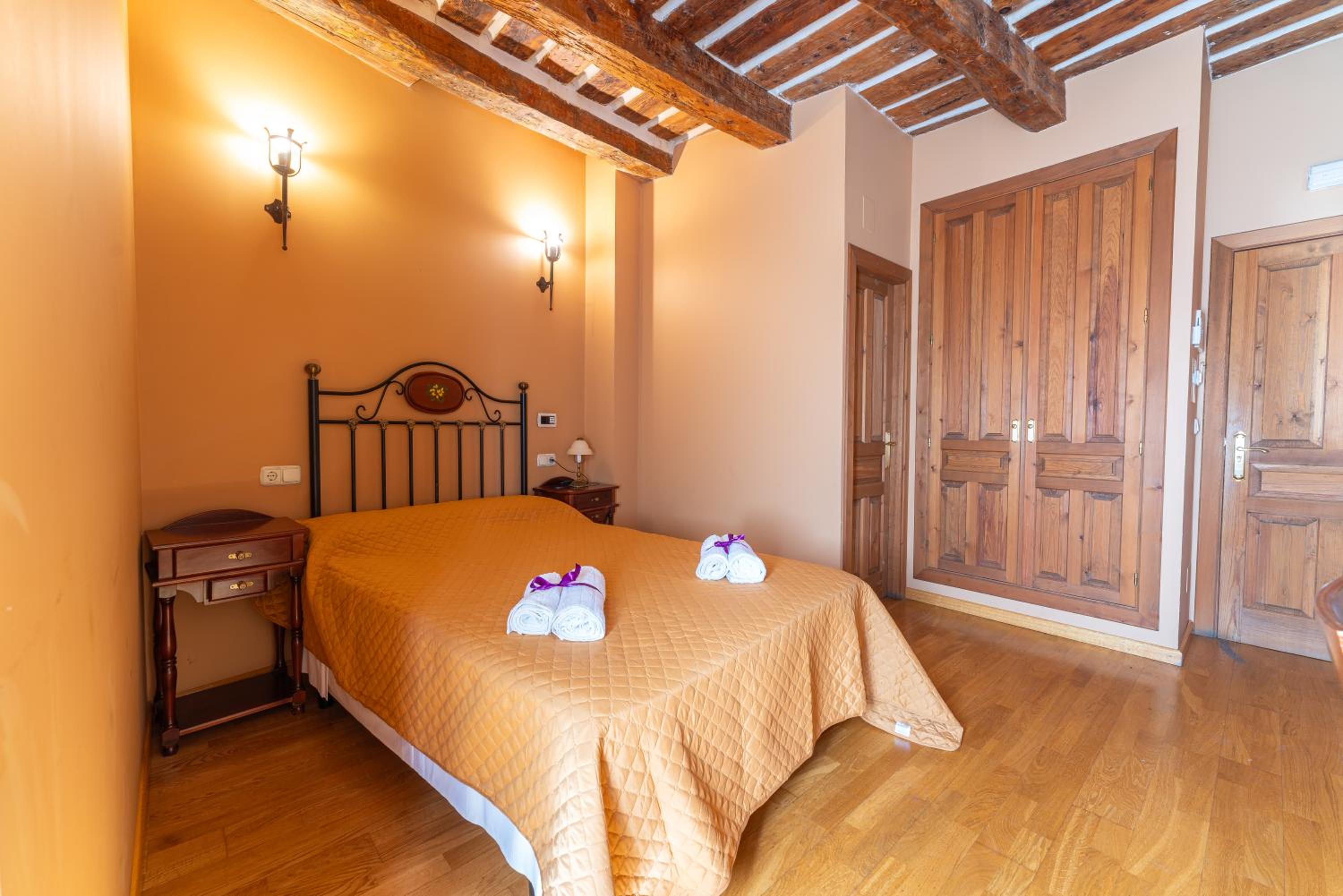 Double Room with Balcony photo 2