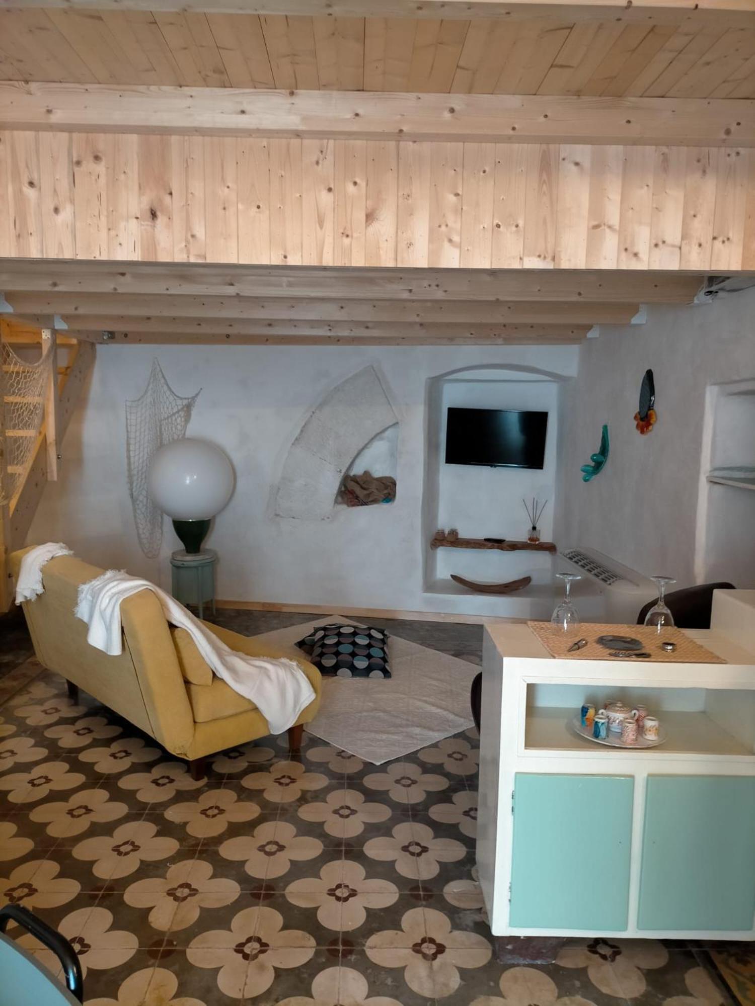 Apartment - Split Level photo 1