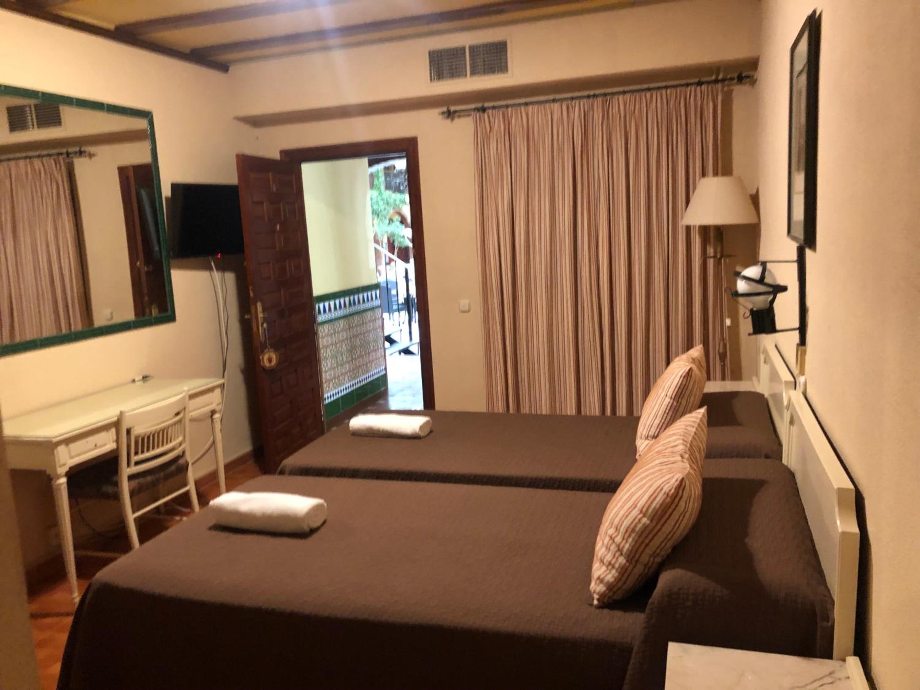 Habitación Doble o con Dos Camas