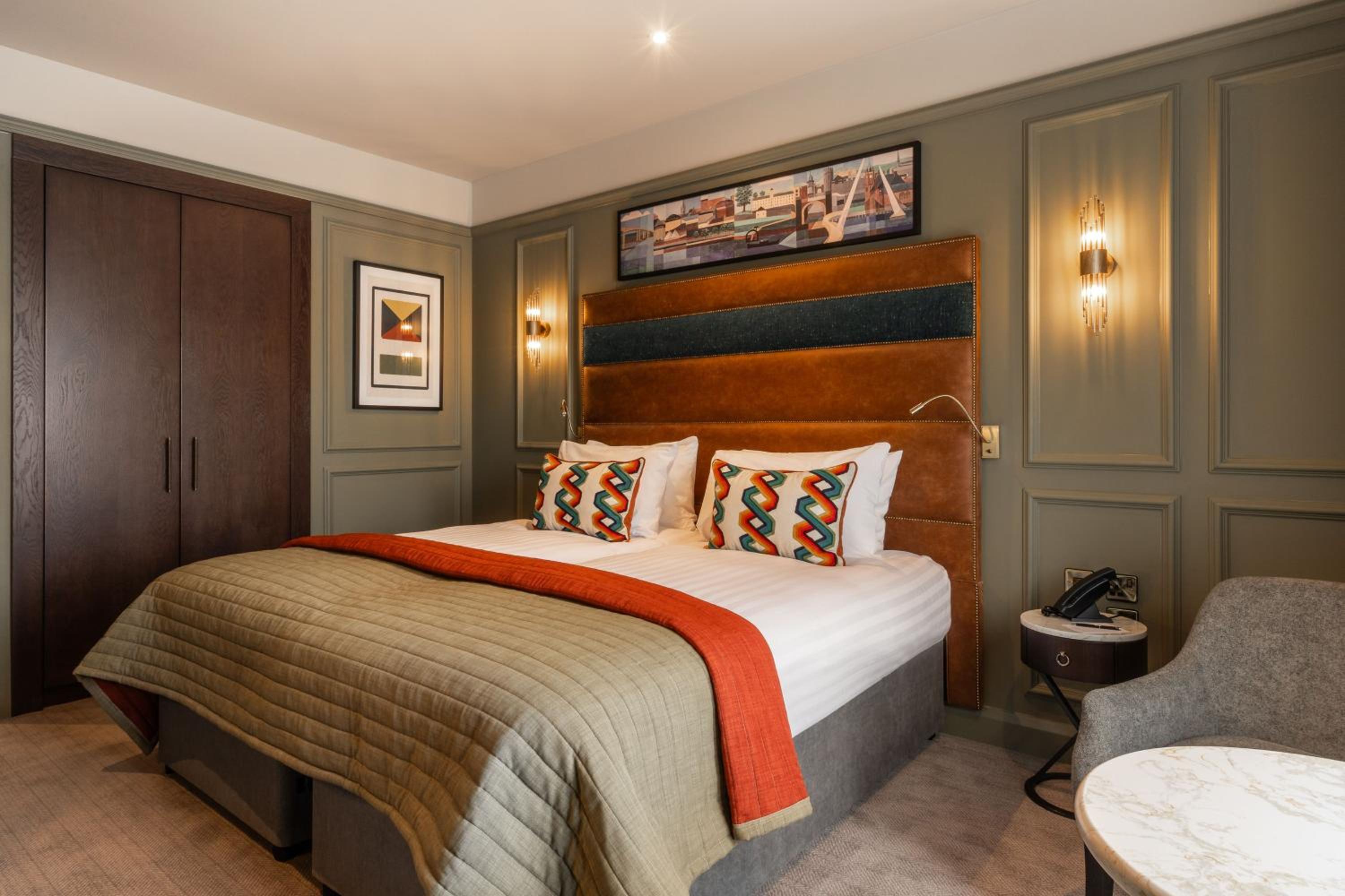 Deluxe Twin Room - Photo 2