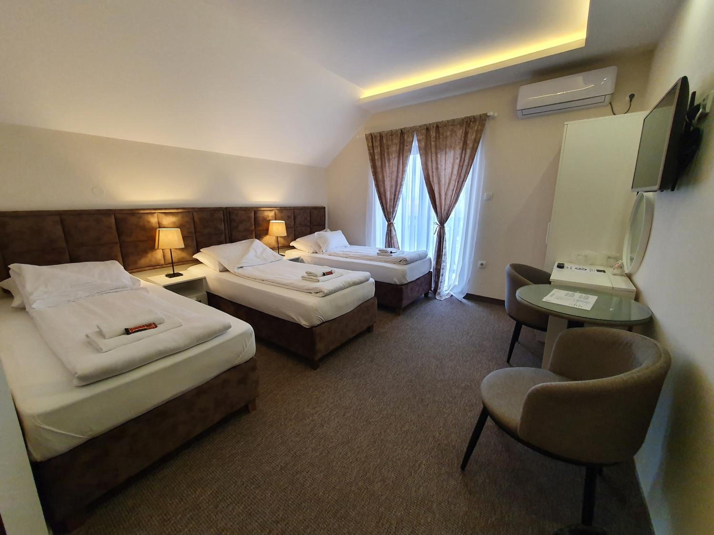 Triple Room with Terrace