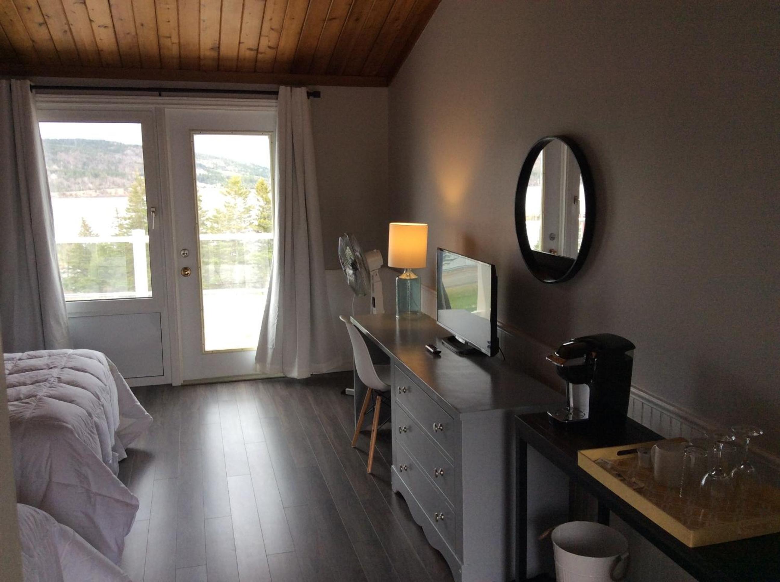 Deluxe Double Room with Balcony photo 2