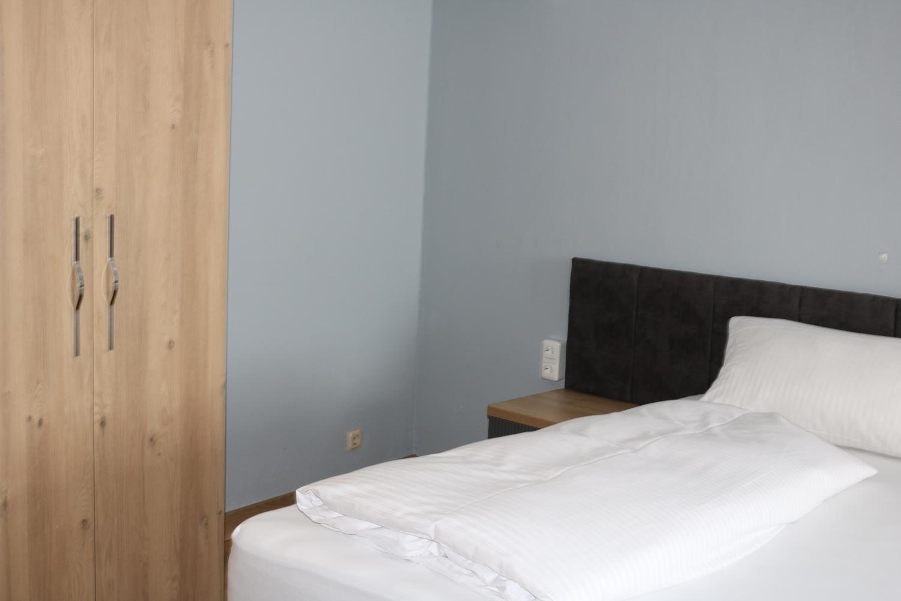 Double Room - Photo 11