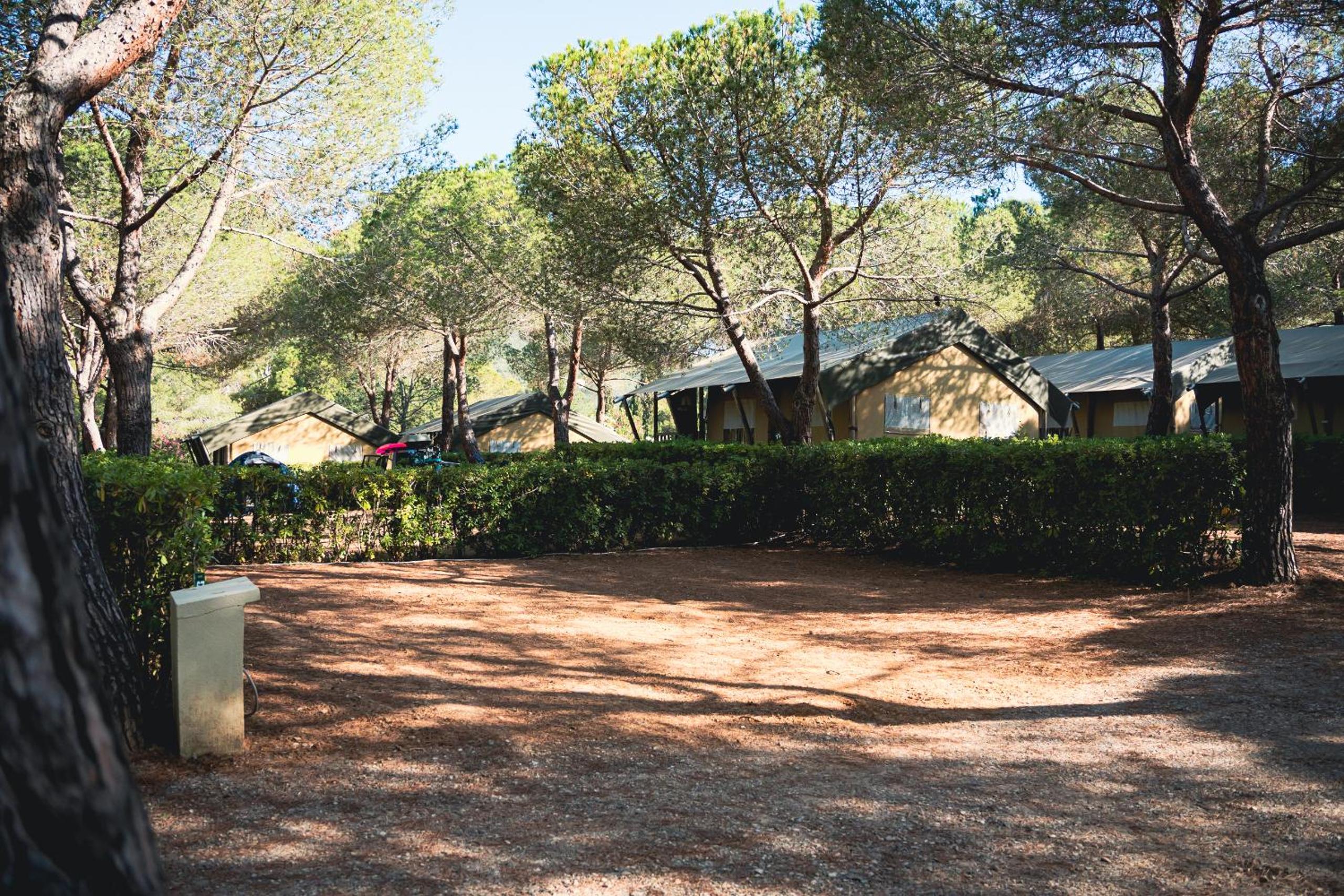 Big Empty lot (bring your own tent), for tents larger than 2x2 yards photo 1